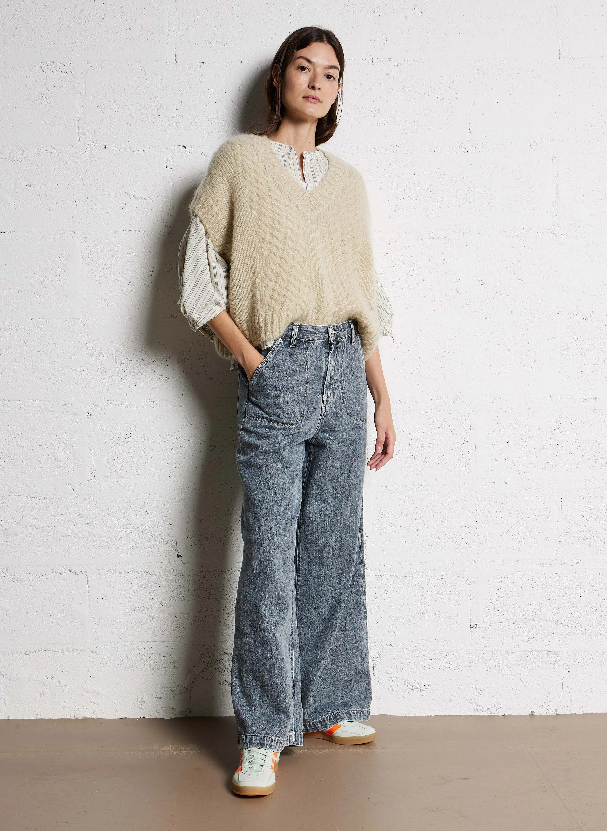 ABEVY - Pull col V sans manches | Marron