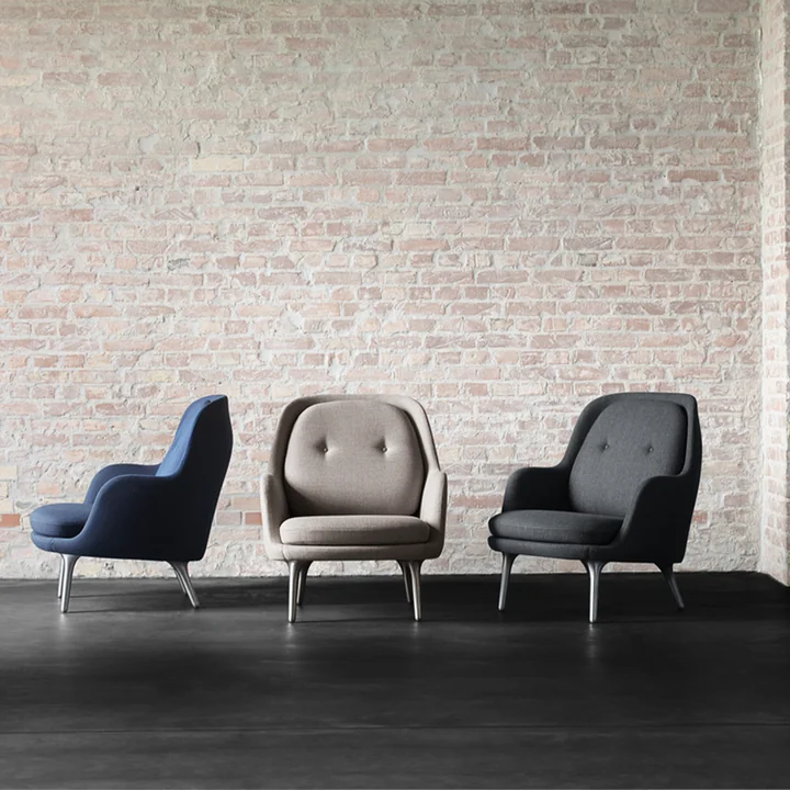 Fritz Hansen - Fri Sessel, Aluminium gebürstet / dunkelblau (Kvadrat Sunniva 2 192)