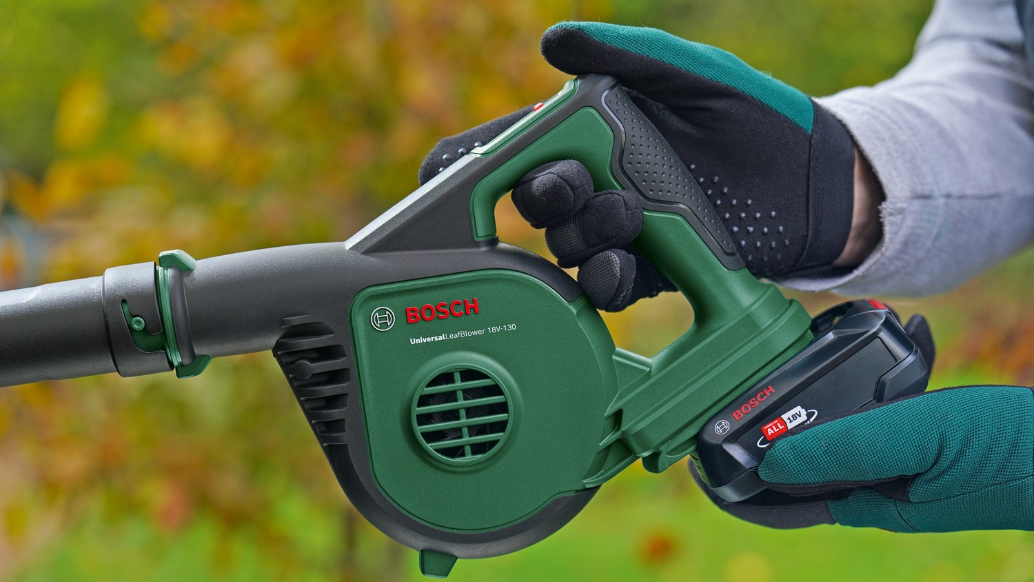 Bosch - Batteridrevet Løvblæser - Universal 18V-130 2.5AH ( Batteri & Lader Inkluderet )