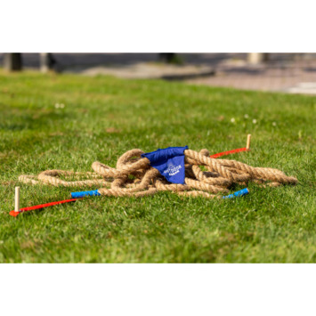 Outdoor play touwtrekken
