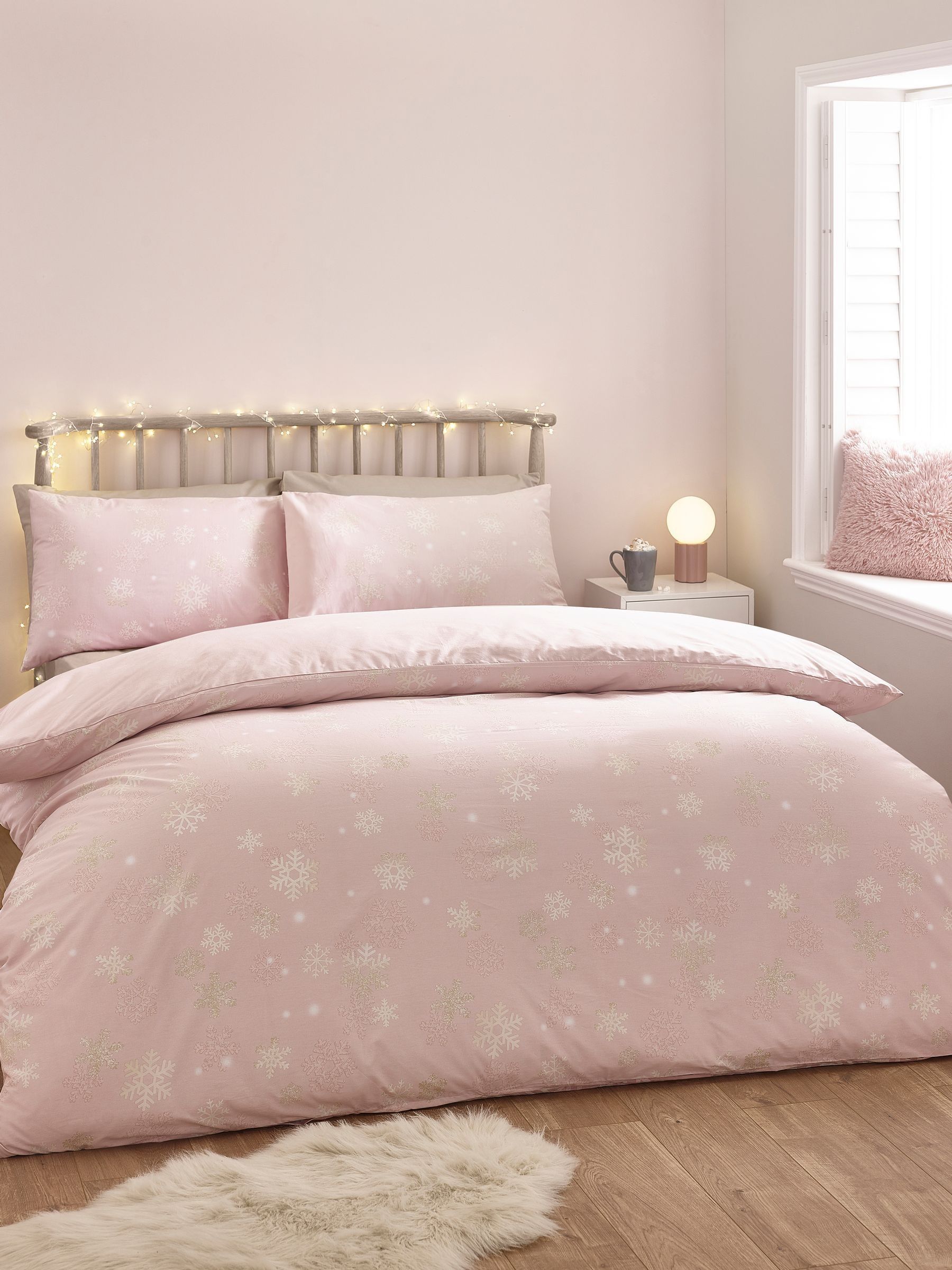 Catherine Lansfield Christmas Baby Its Cold Outside Reversible Duvet Cover Set