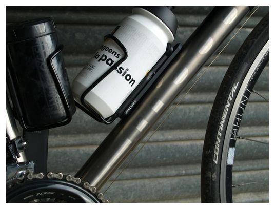 Adaptateur de Porte-Bidon Apidura Bottle Cage Adapter Noir