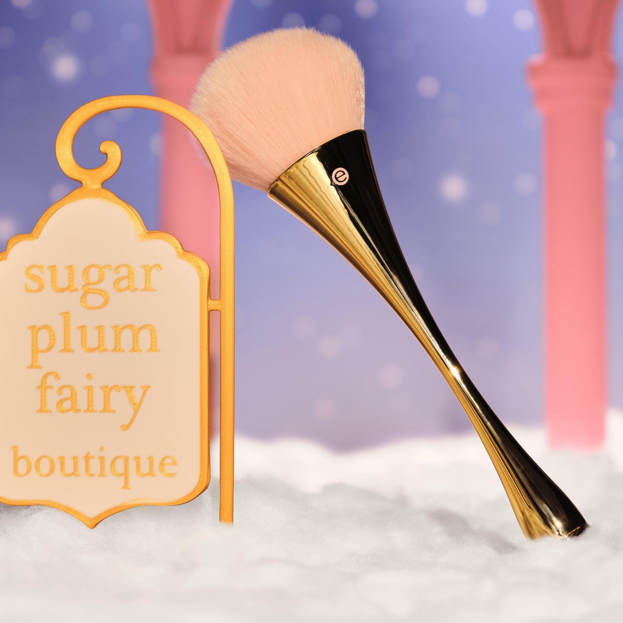 NUTS ABOUT YOU face brush
