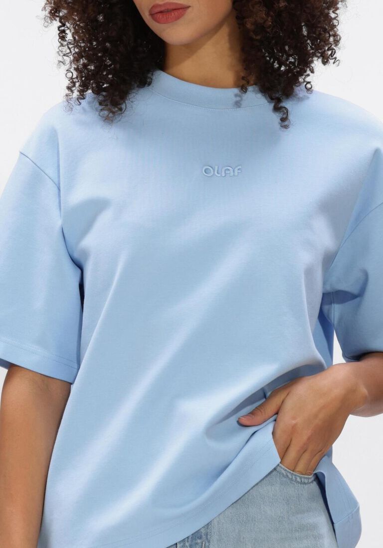 lichtblauwe olaf hussein t-shirt retro logo boxy tee