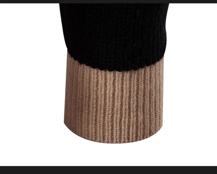 Sparrow Farm - Mock Neck Two Tone Trui
