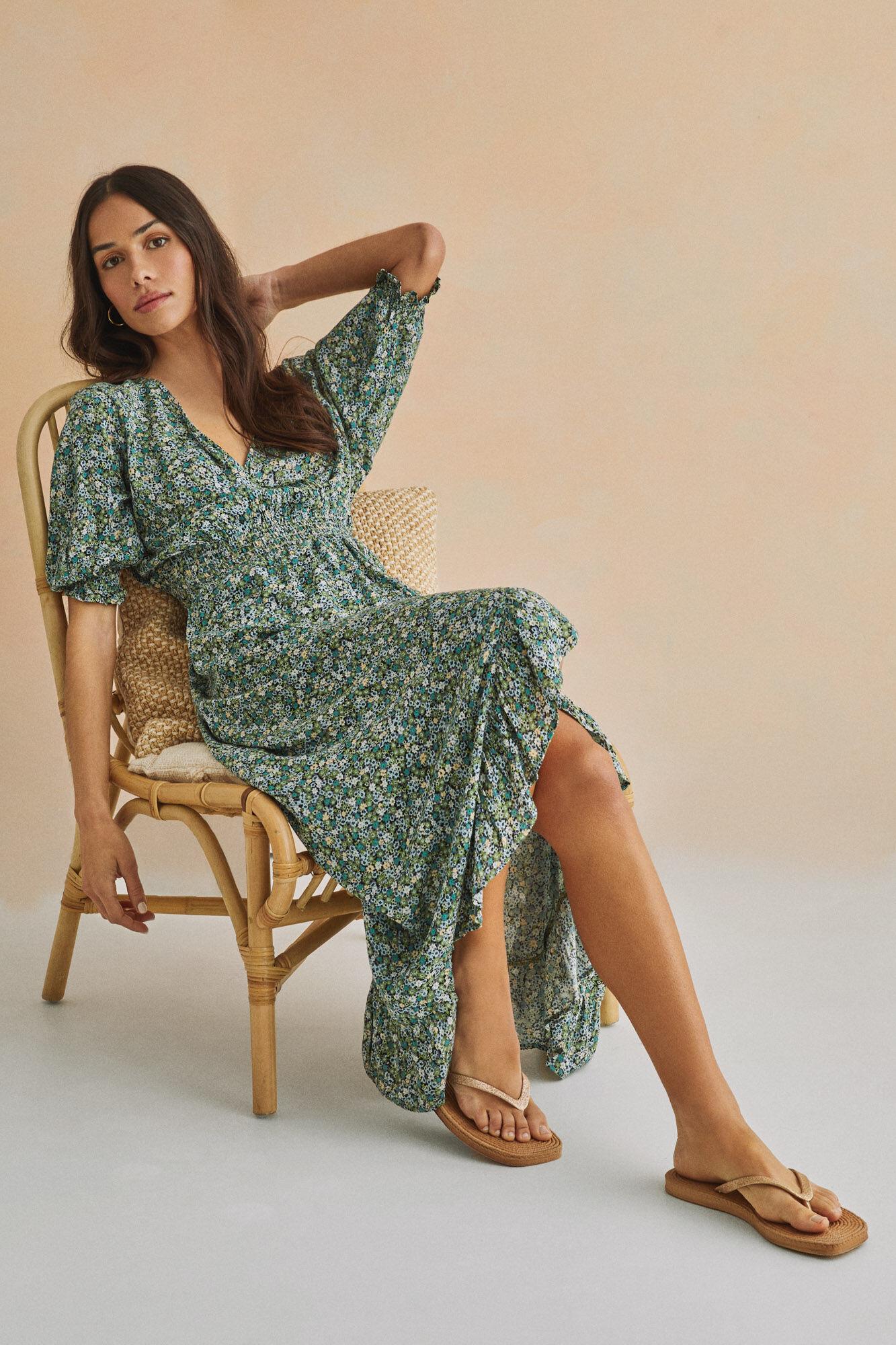 Vestido midi verde estampado com modelagem evasê - estampado