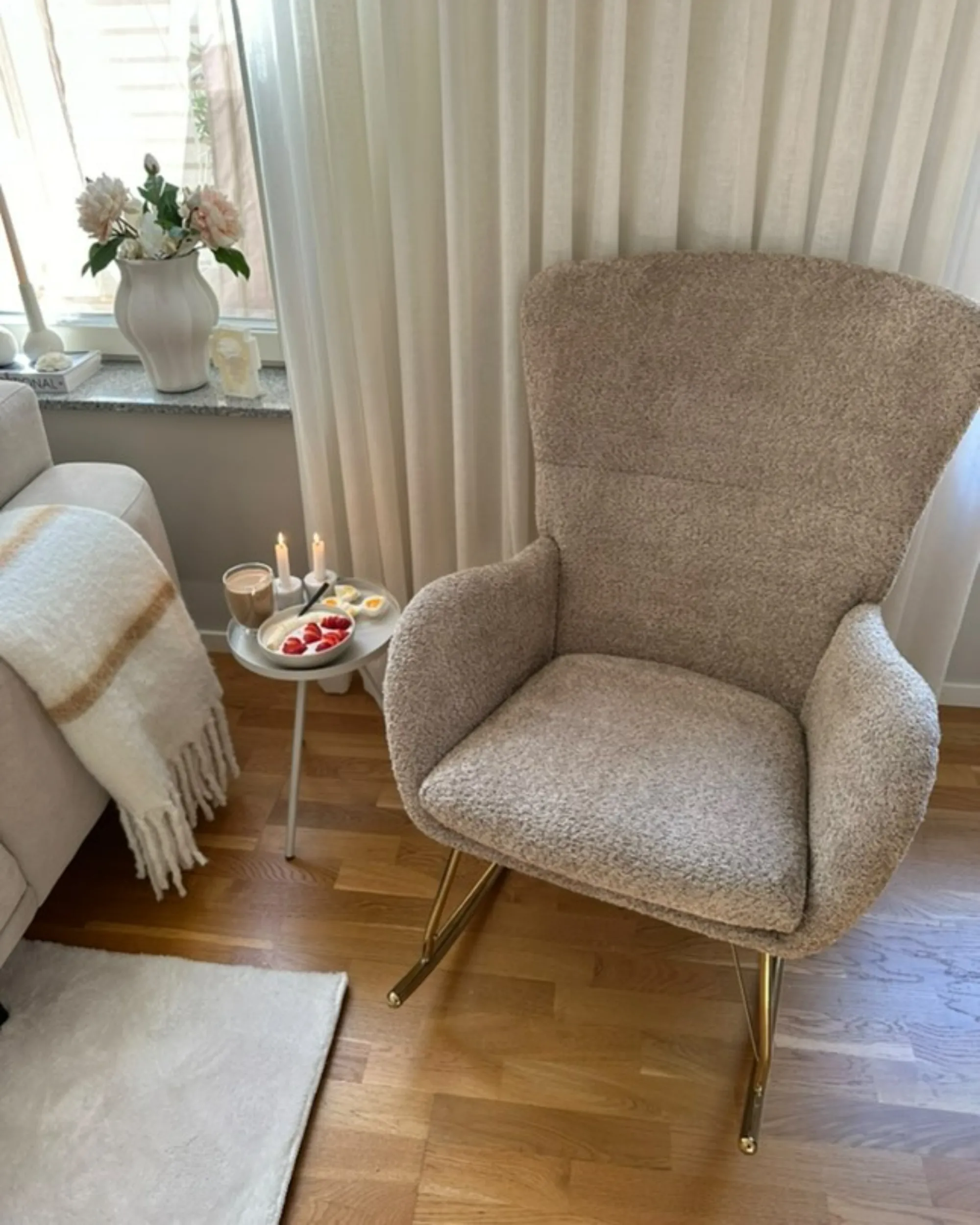 Schommelstoel ANASET Bouclé Zandbeige