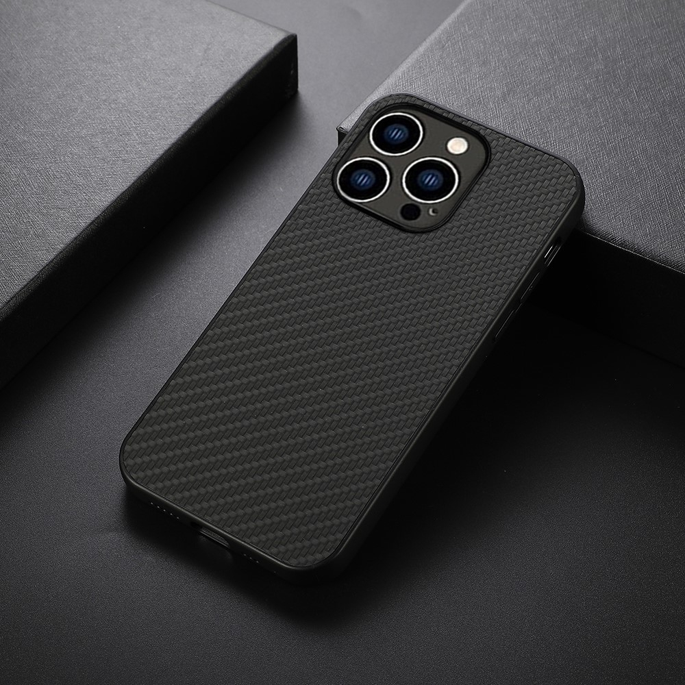 iPhone 15 Pro Max Hardcase Hülle im Carbon Leder Look - Schwarz