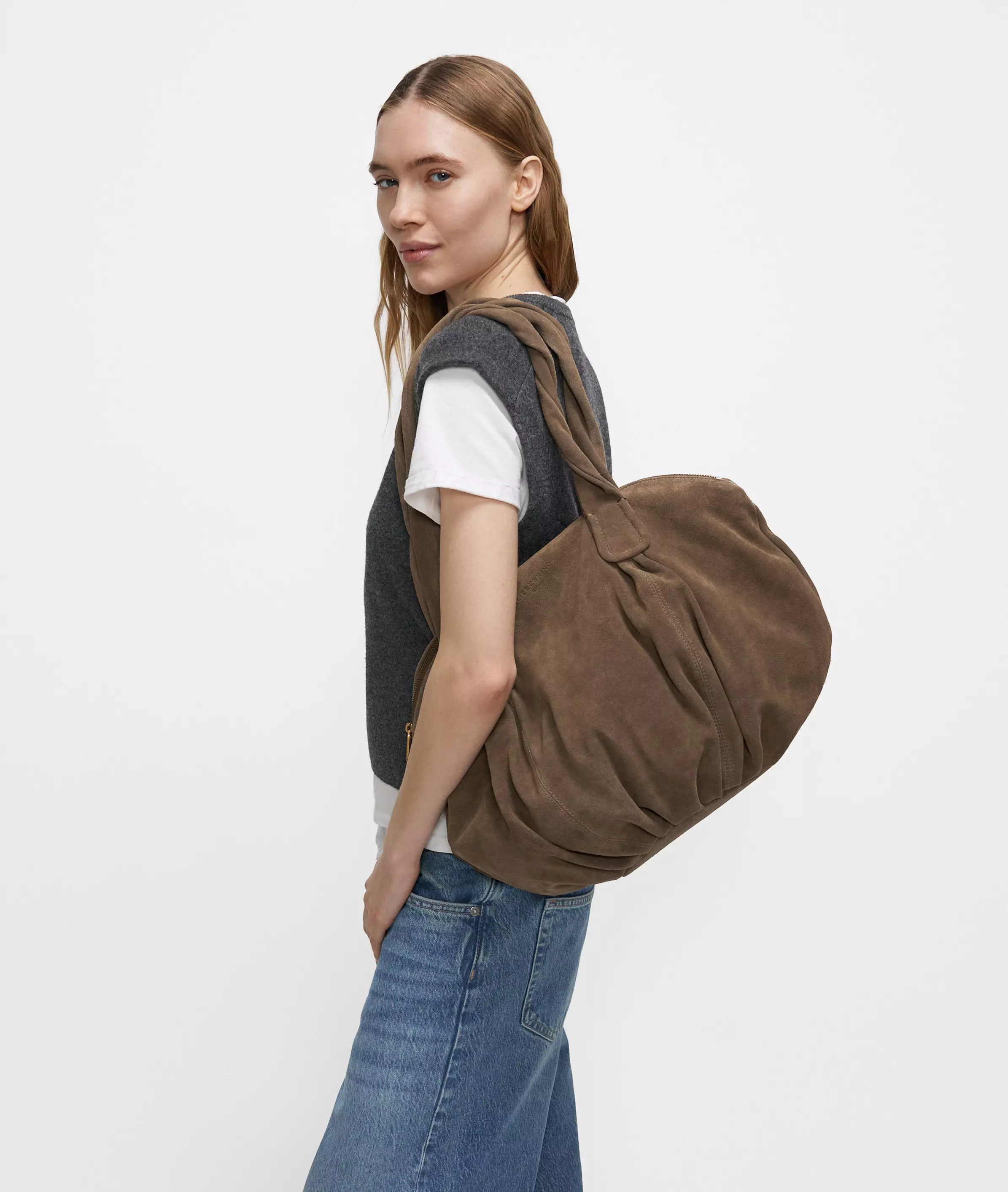 Archive Lucy Shopper M Spacious shopper made from soft suede