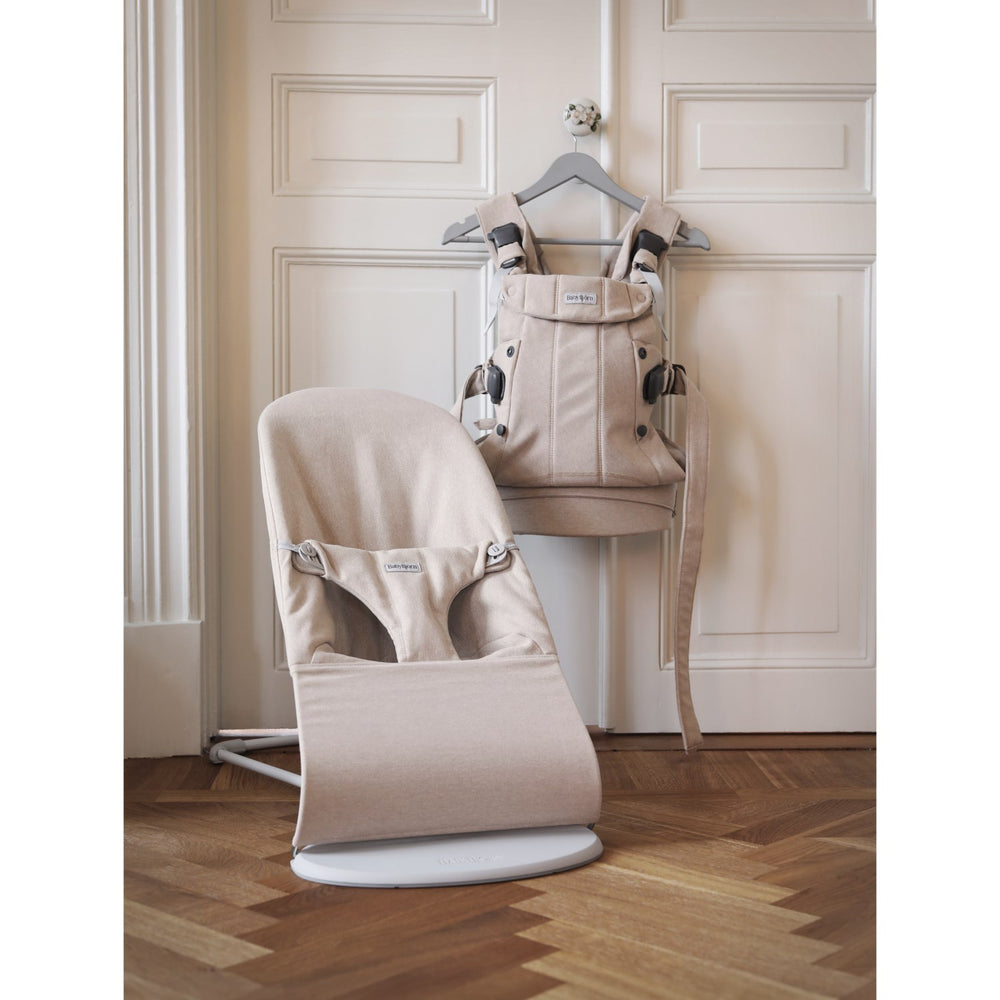 Køb BabyBjörn Light Beige Skråstol Bliss - Vævet Mélange