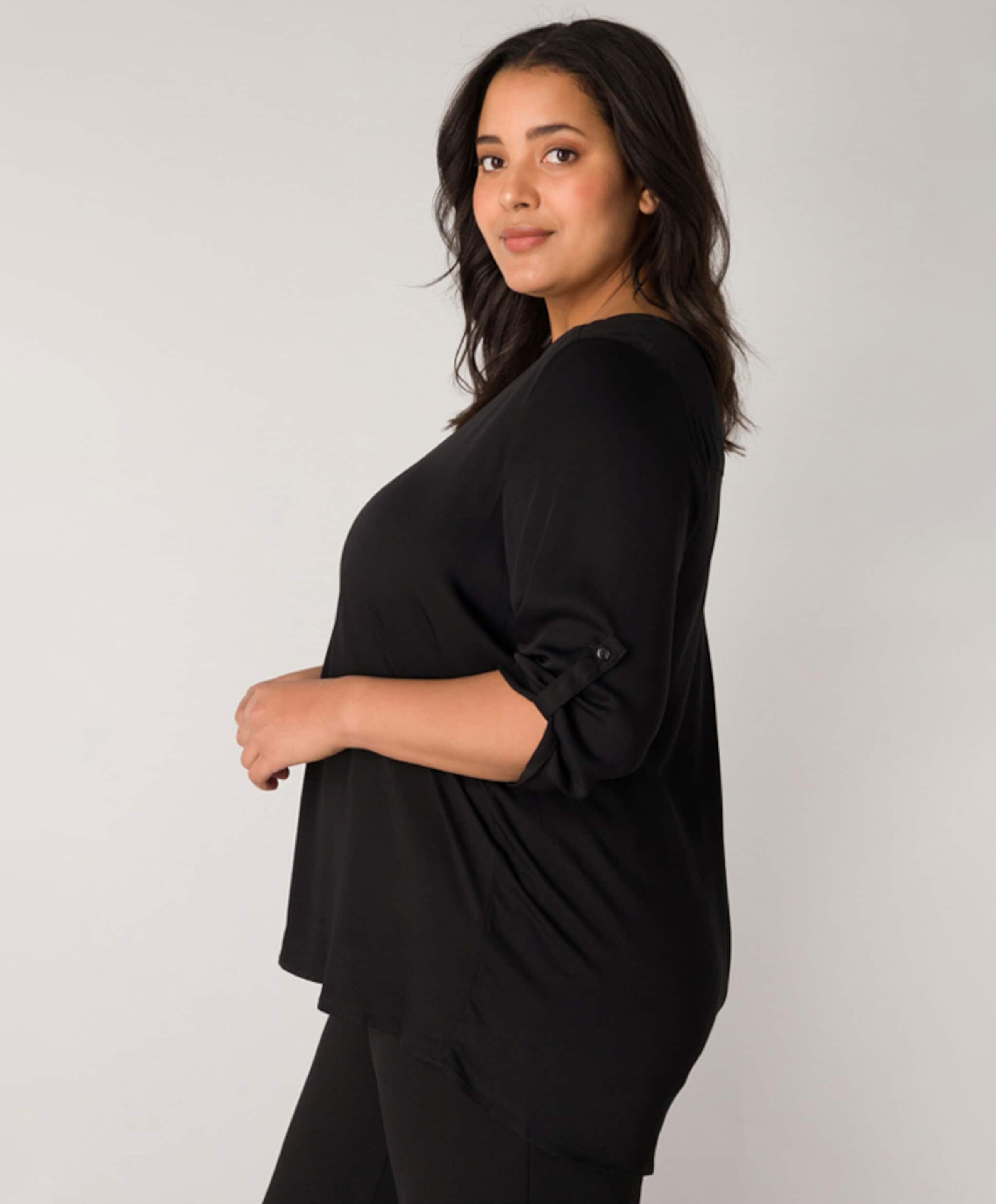 Base Level Curvy Dames blouse zwart