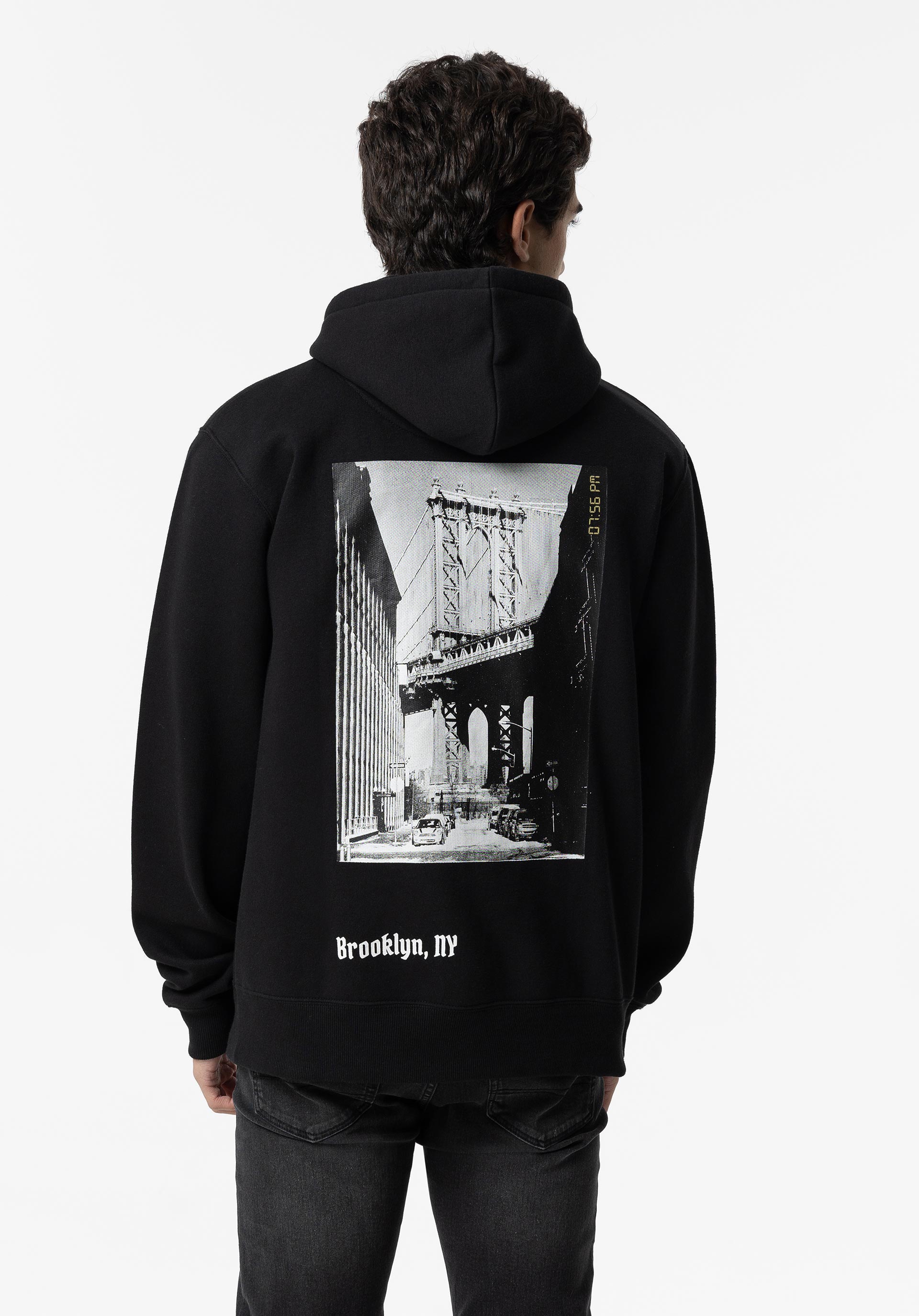 Hoodie com Estampado nas Costas