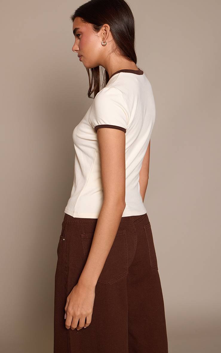 Crème T-shirt À Manches Courtes En Tissu Doux Extensible Avec Finitions Contrastées