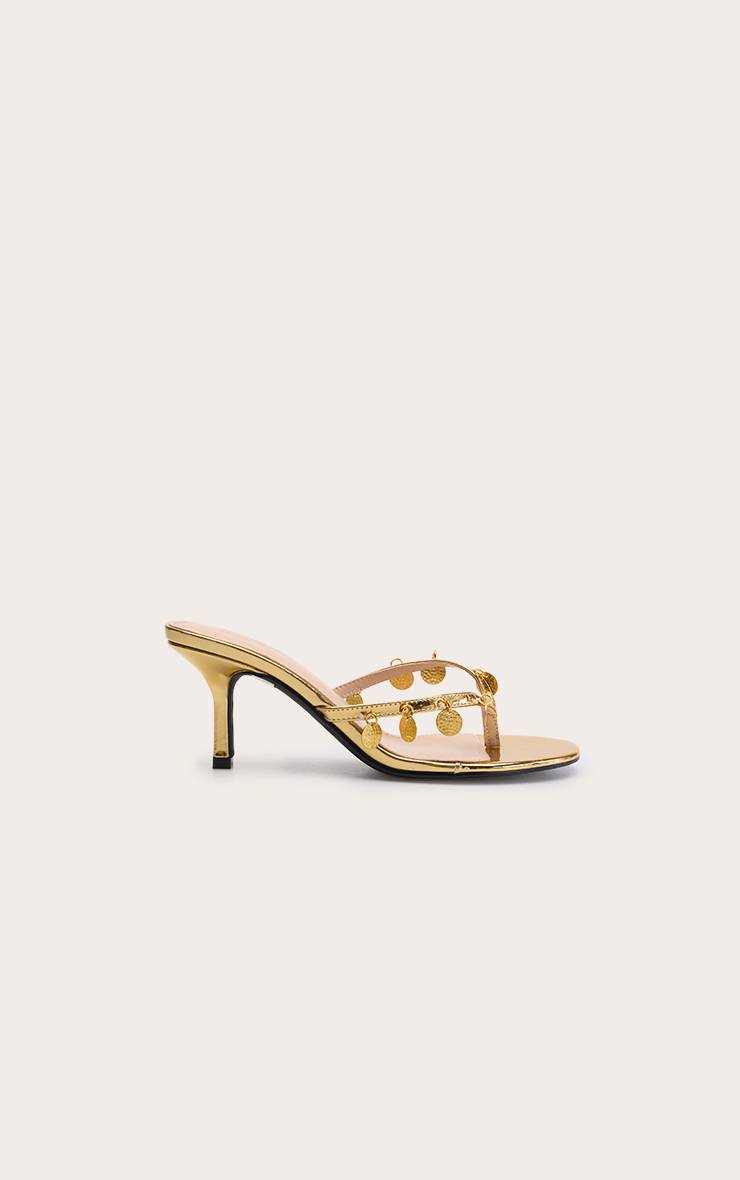 Doré Mules À Talons Avec Bride Entre Les Orteils Et Détail Pendentif