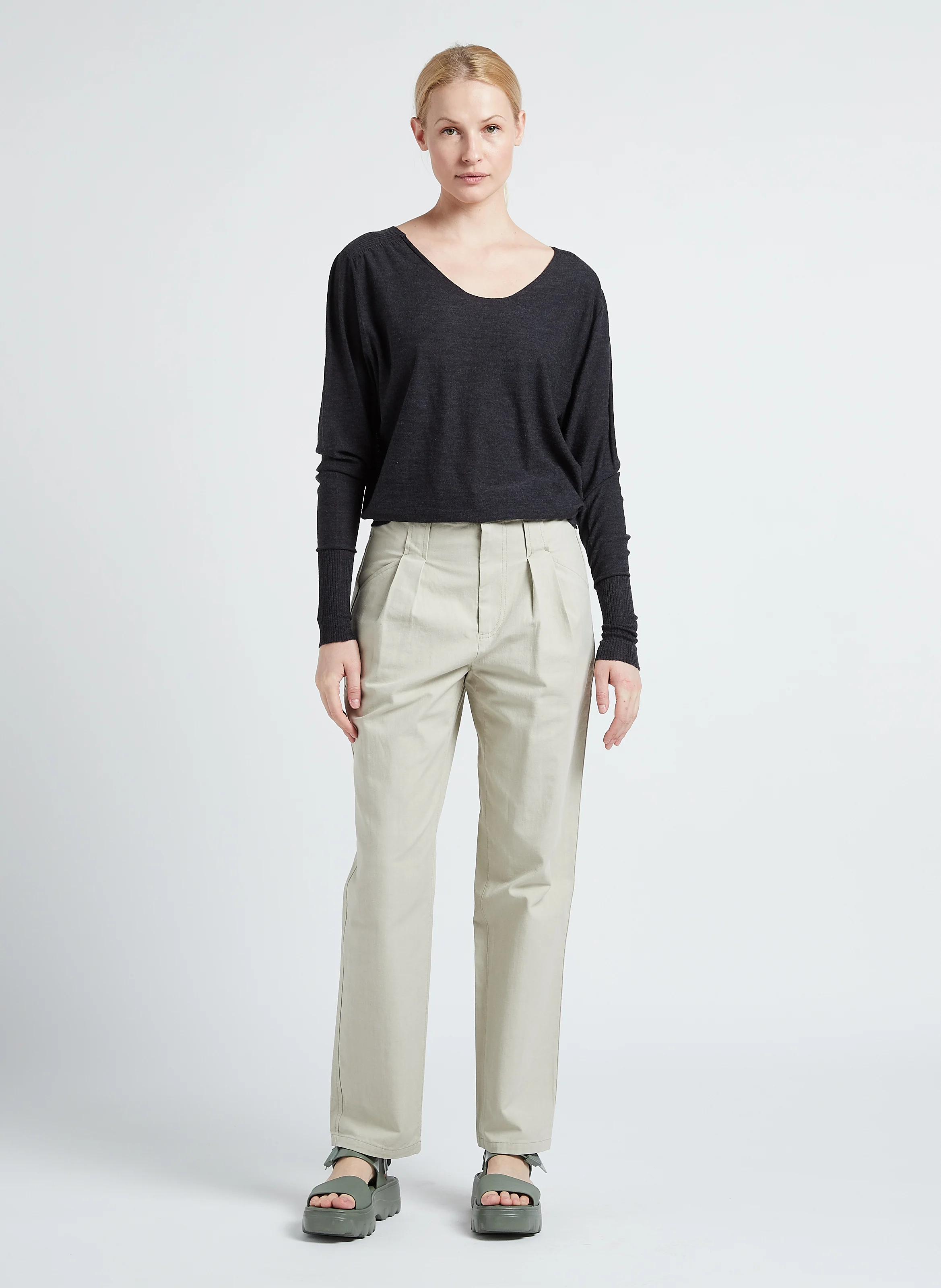 TABIS - Pull ample col V en laine| Gris