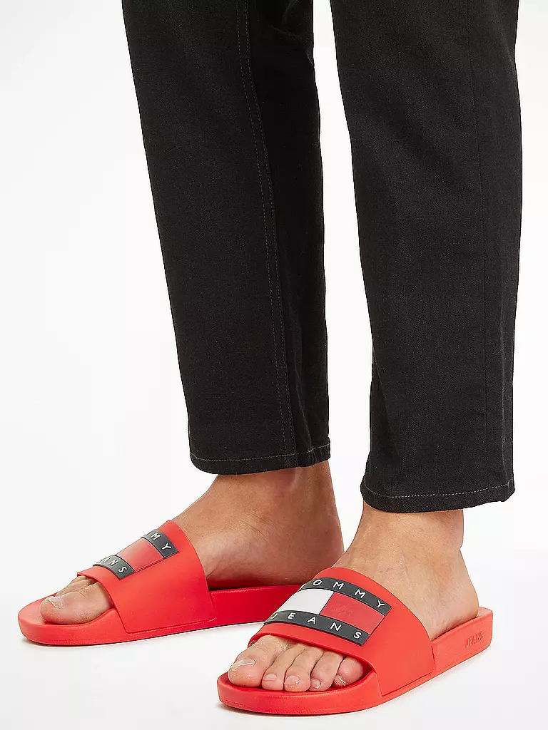 TOMMY JEANS Badeschuhe - Slides rot
