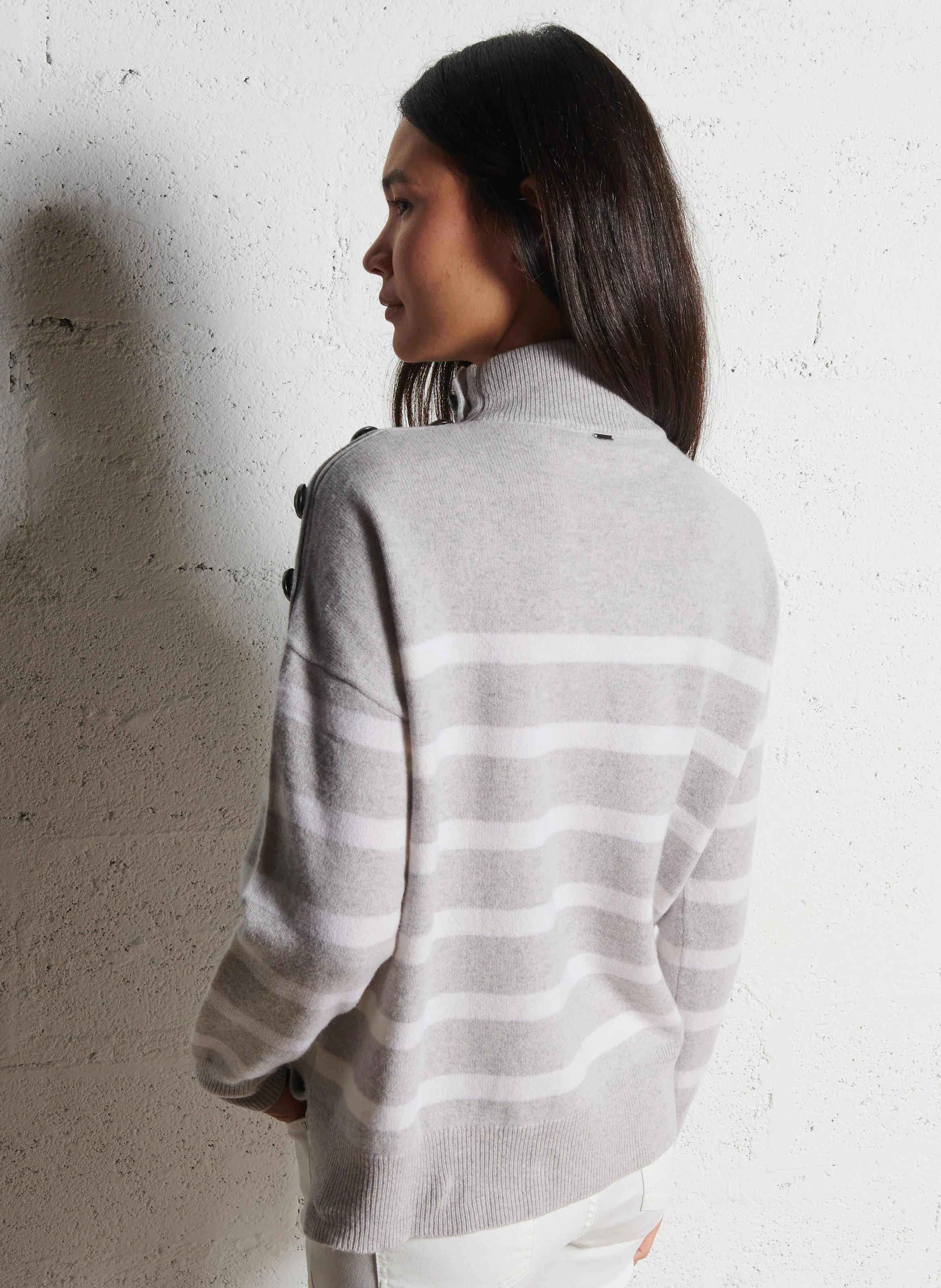 Pull ample col montant rayé en laine | Gris
