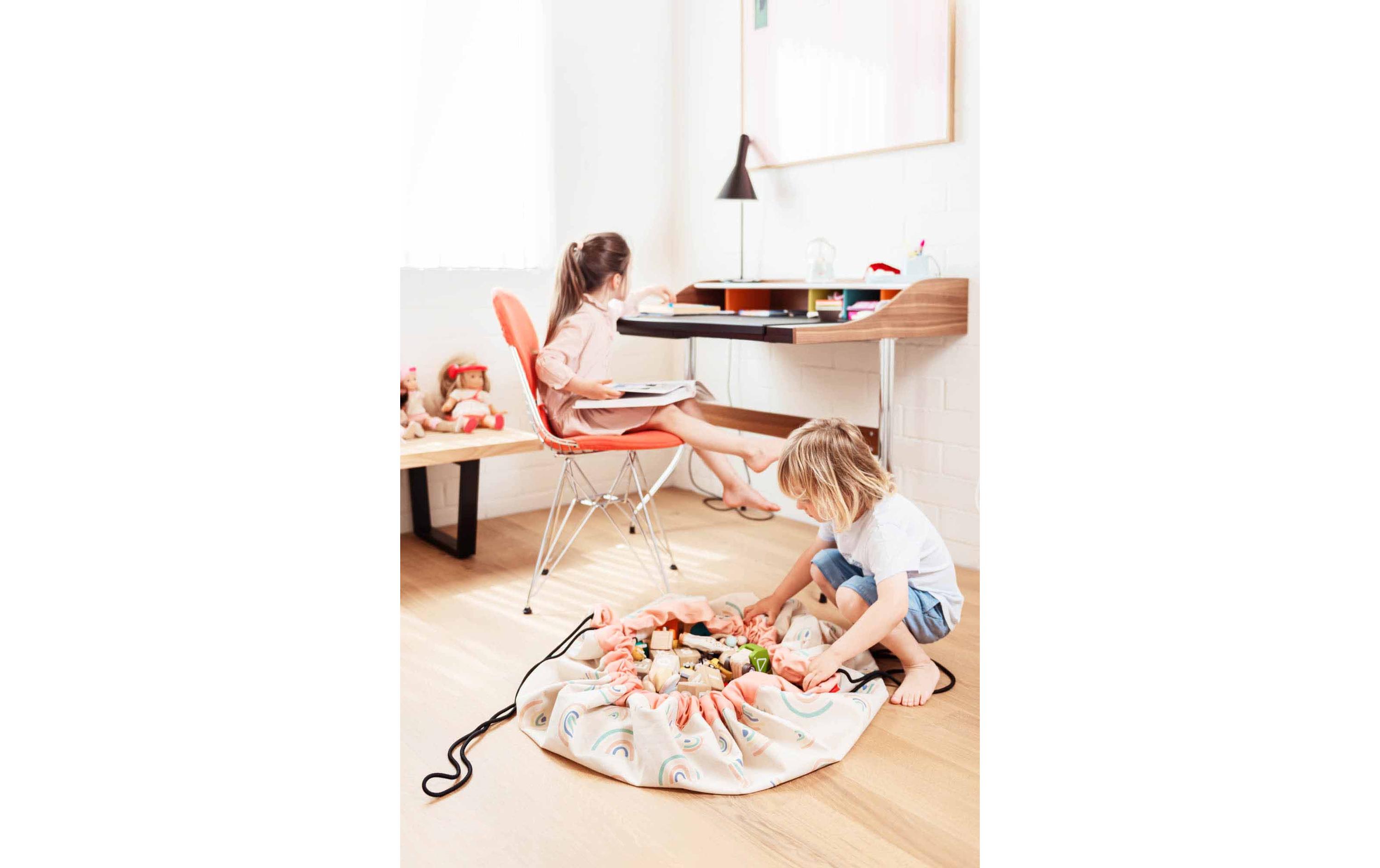Spielzeugtasche Play & Go Rainbow2-in-1-Funktion: Aufbewahrungssack und Spielmatte