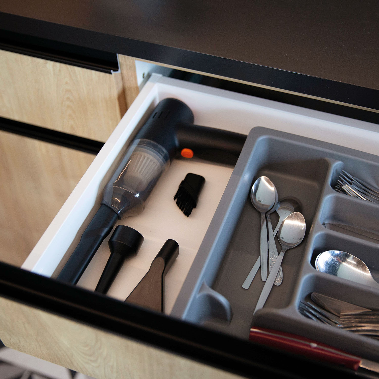 Livington Pocket Vac Handstaubsauger mit Saug- und Blasfunktion