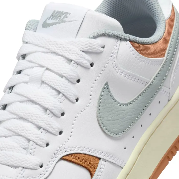 Nike Gamma Force Sneakers Dames