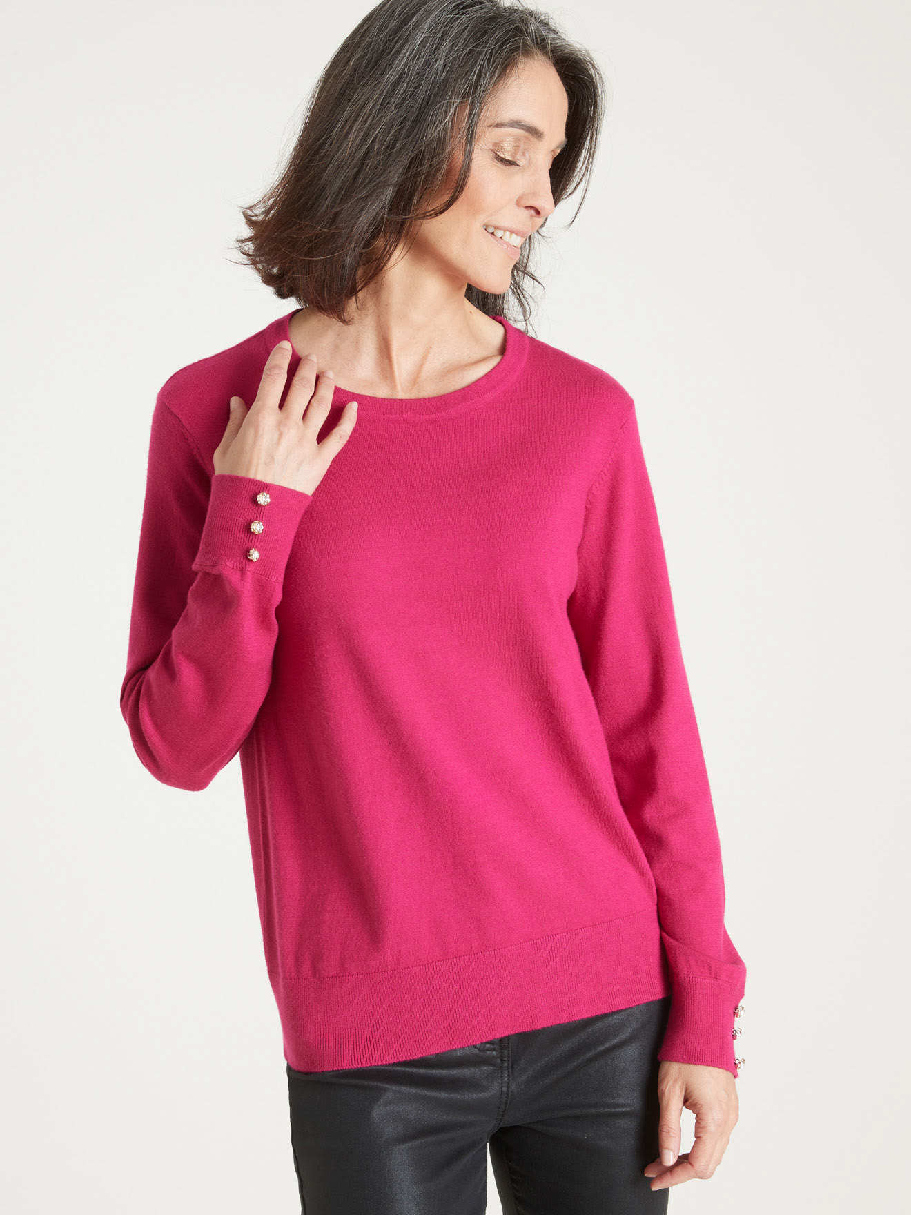Pull boutons-bijoux aux manches
