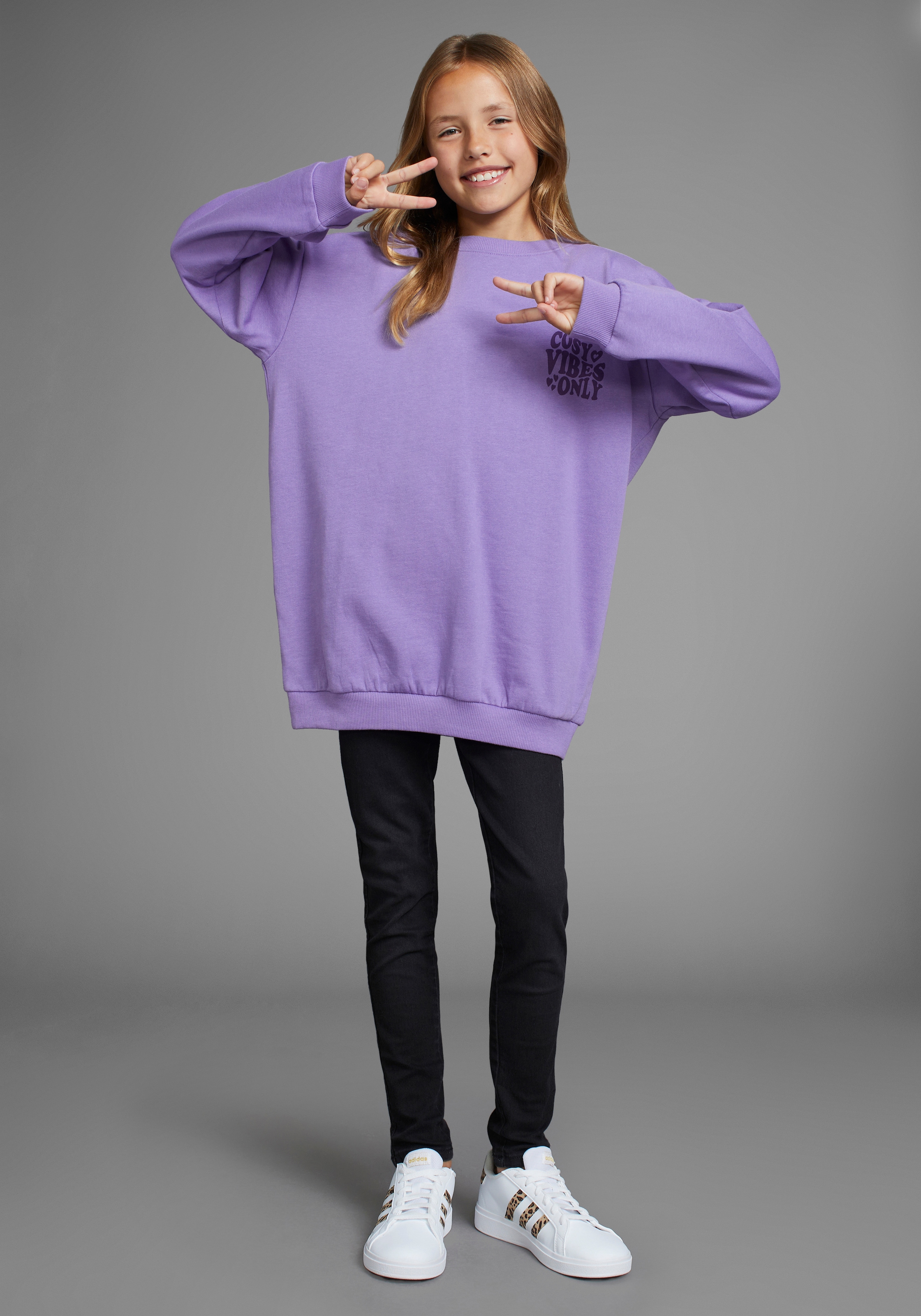 KIDSWORLD Sweatshirt »Rückenprint Sweatshirt«, , in bequemer Form für Mädchen