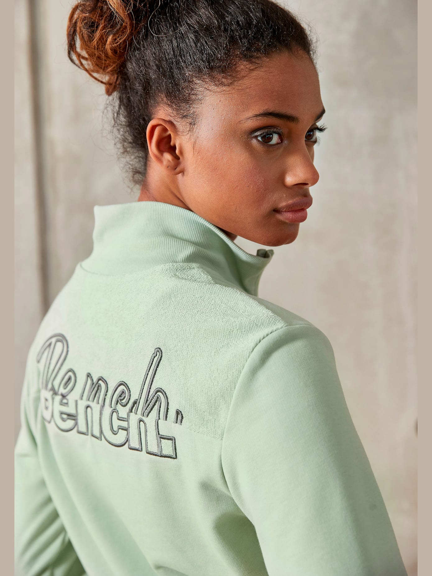 Veste sweat à col montant