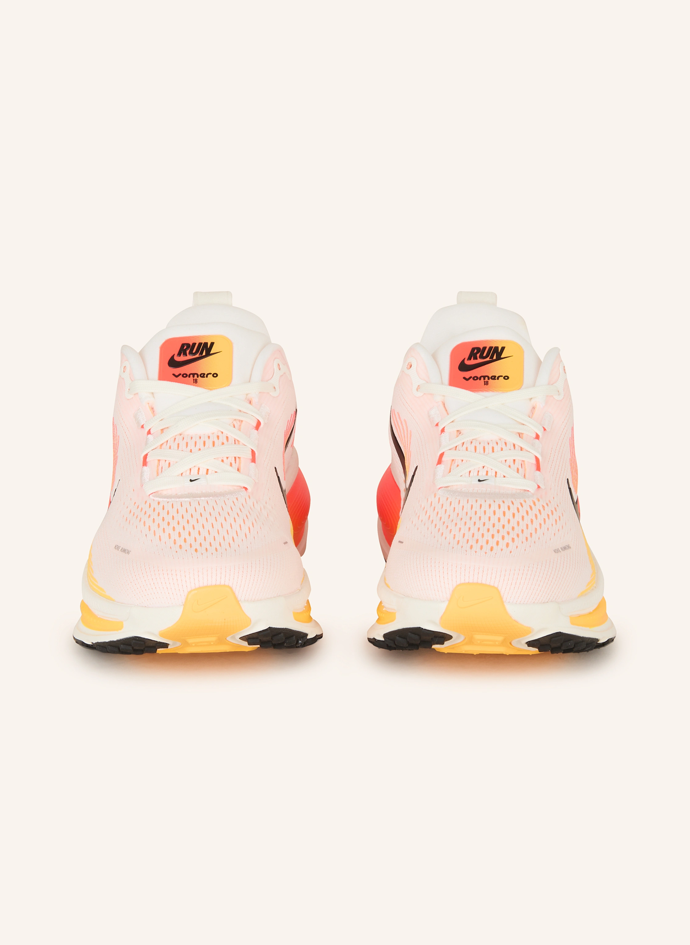 Nike Laufschuhe VOMERO 18