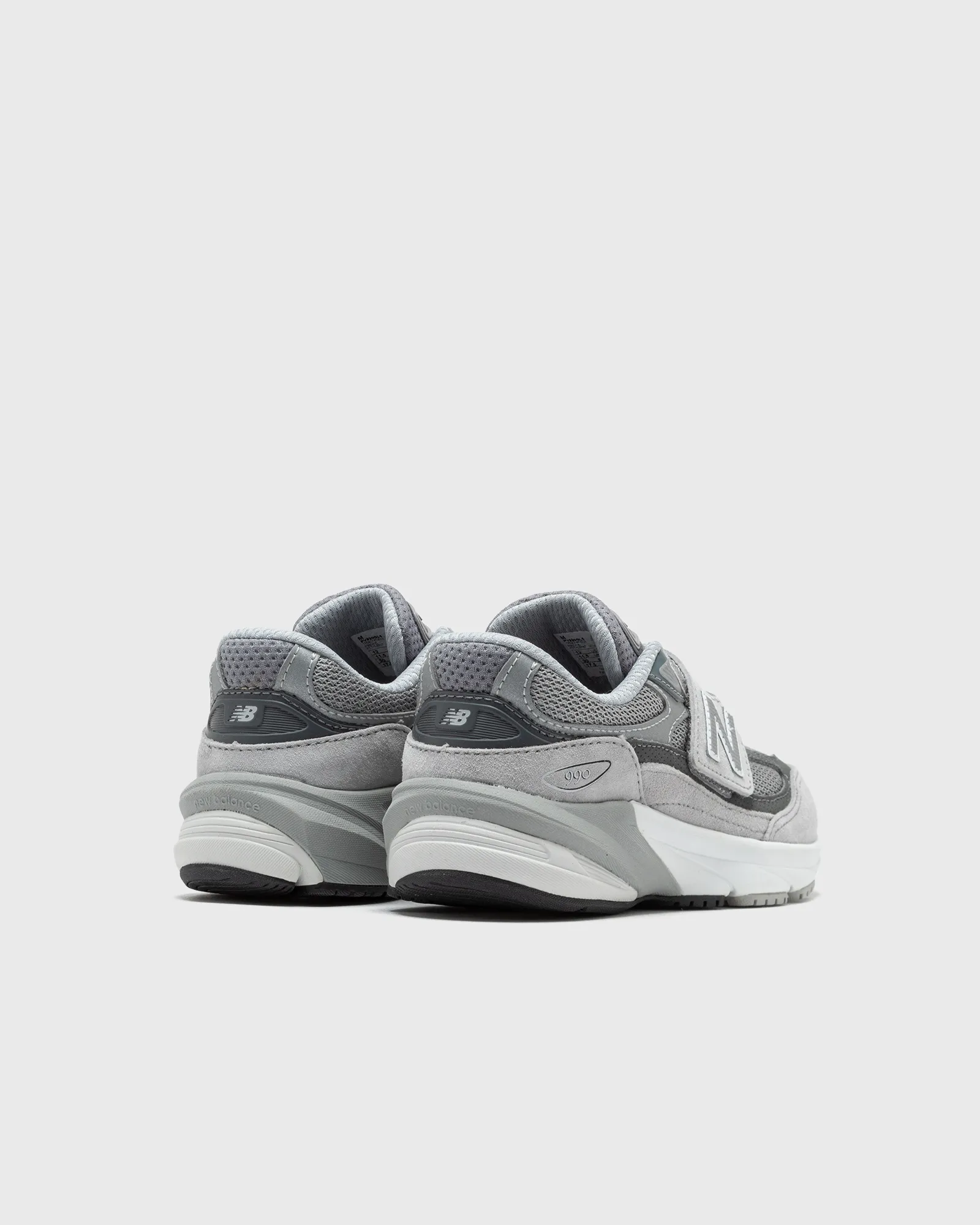 New Balance 990