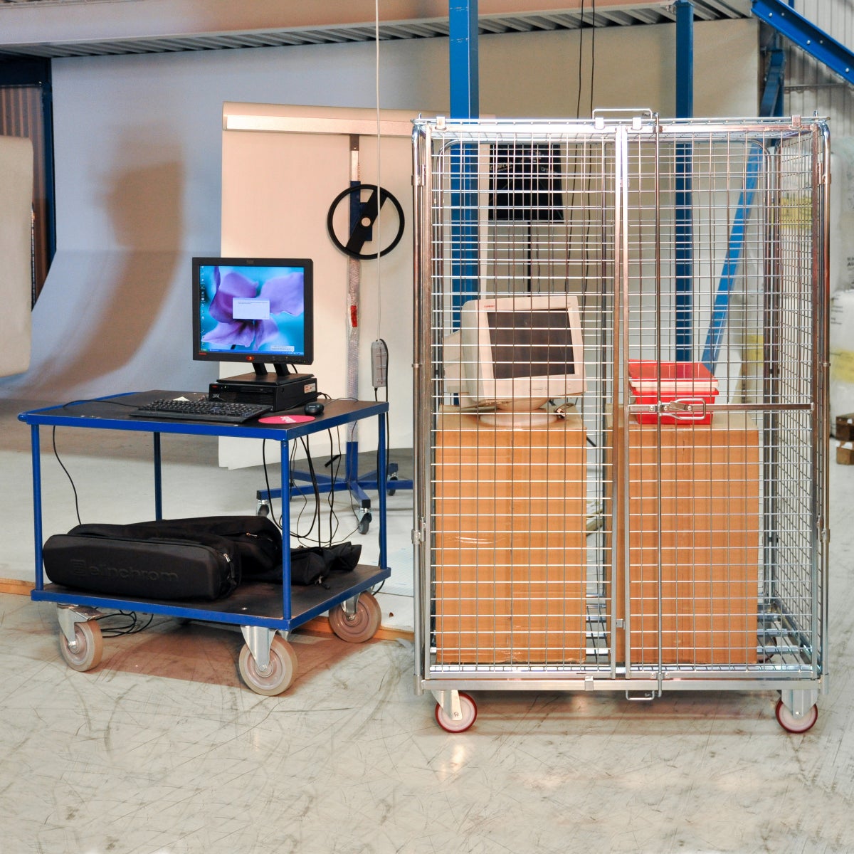 Kongamek beveiligingscontainer 1200x800x1870mm gegalvaniseerd met gaasbodem, 4 gaaswanden, deur zonder rem