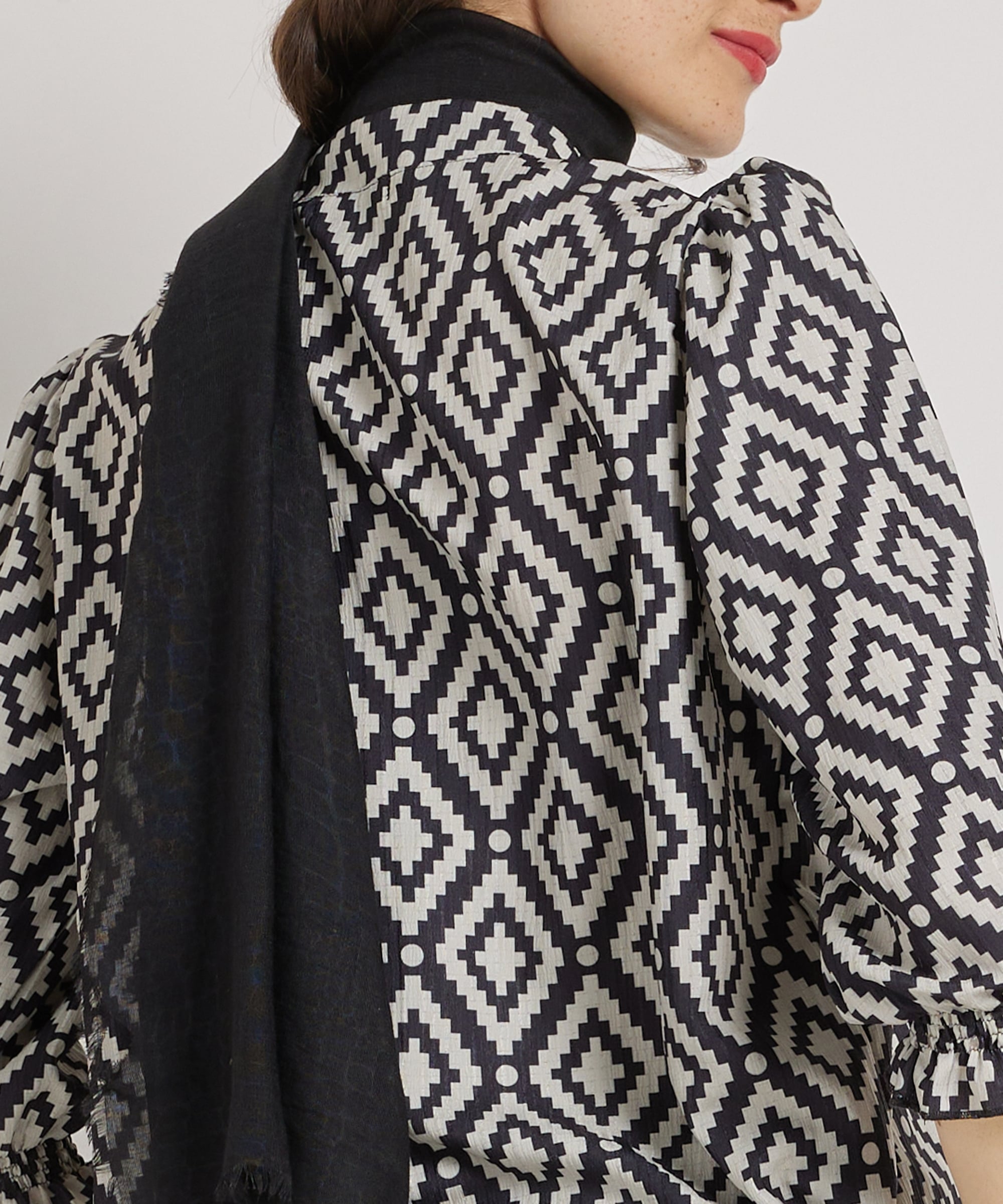 blouse met all-over print