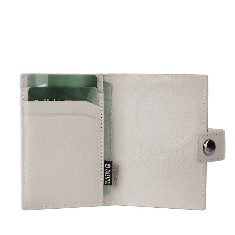 Valenta Card Wallet Leather MagSafe Off White