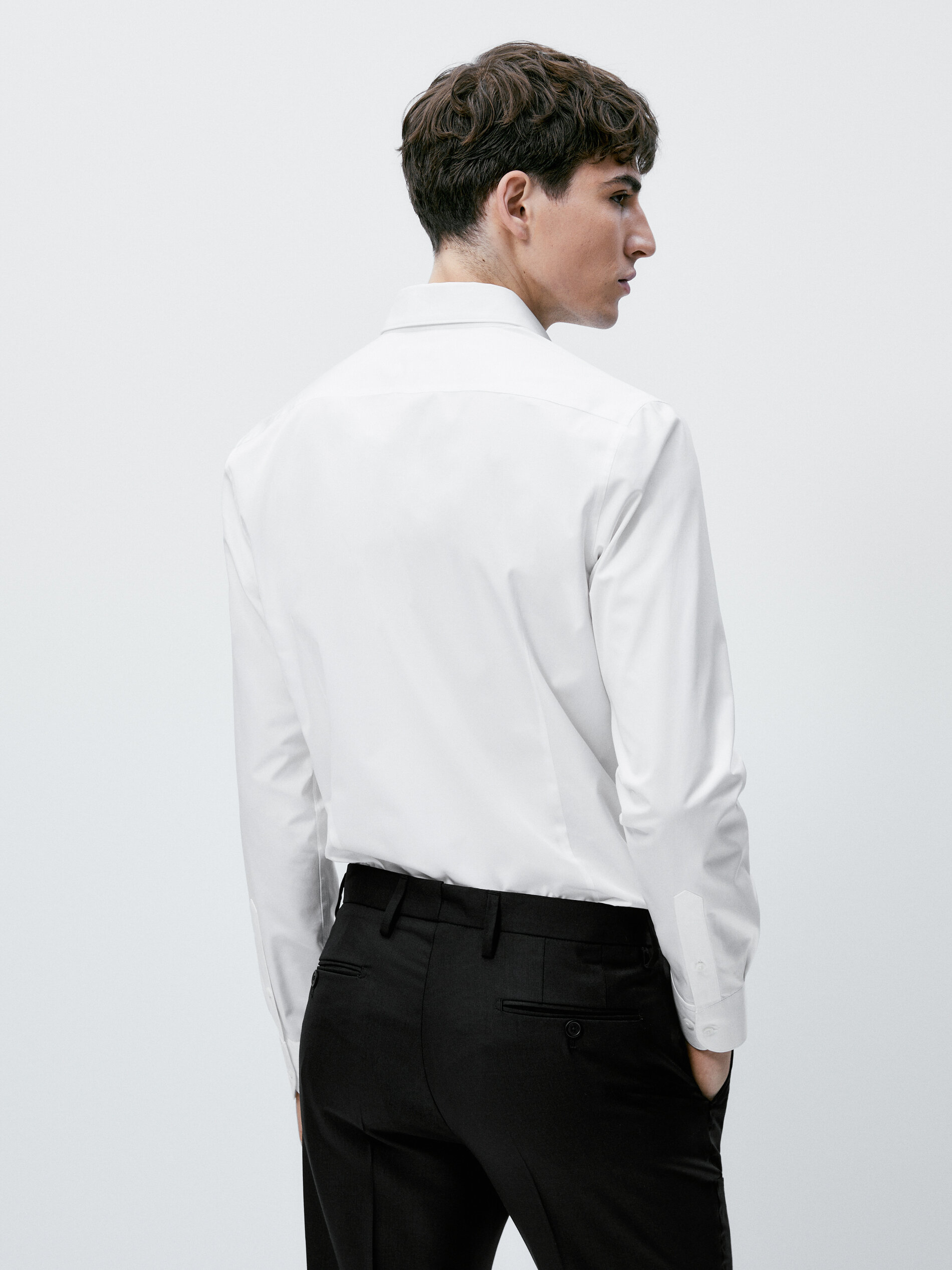 Camisa de algodão popeline de corte justo - BRANCA