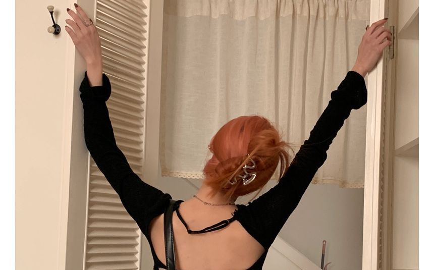 PINPI - Effen trui met open rug