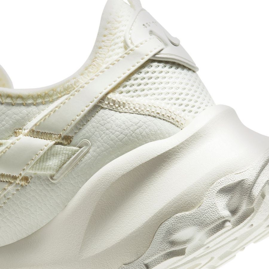 Nike Chaussures TC 7900 - Blanc Cassé/Noir Femme