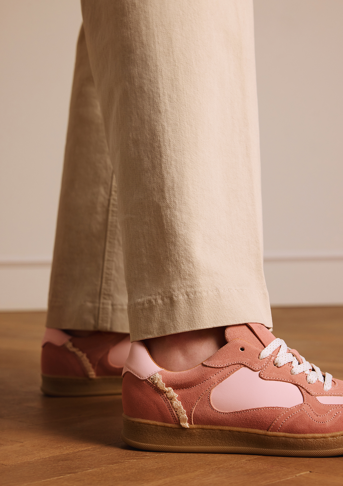 Roze suède sneakers sneakers met kant