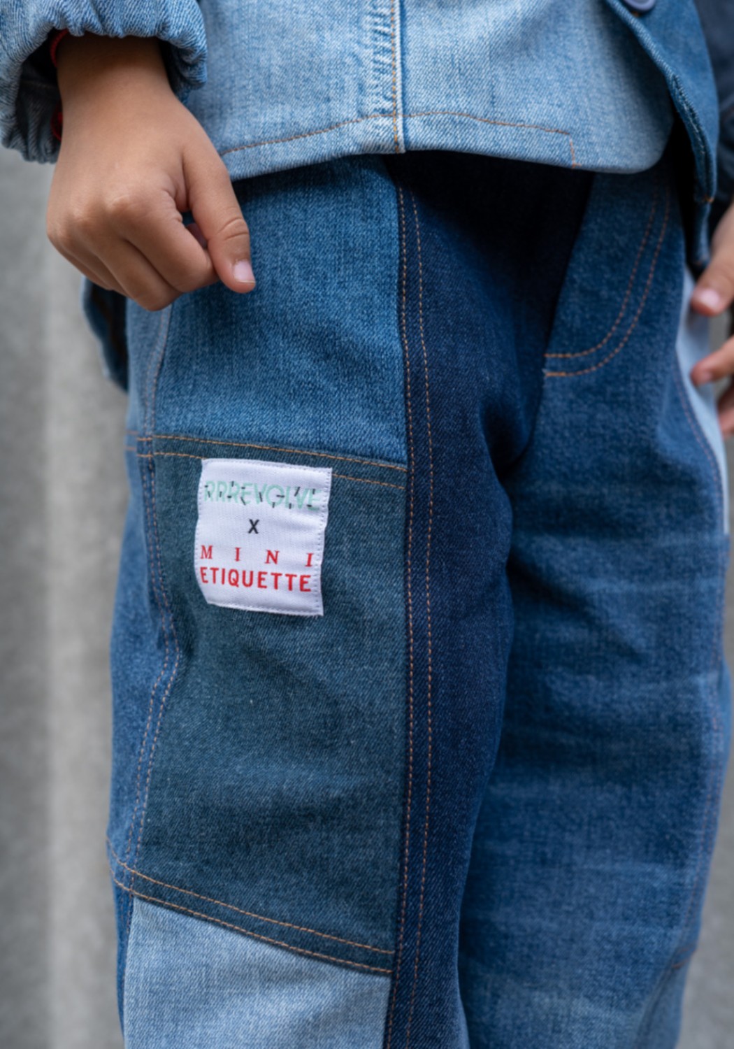 RRREVOLVE x Mini Etiquette Kinderhose Weit Patchwork Denim