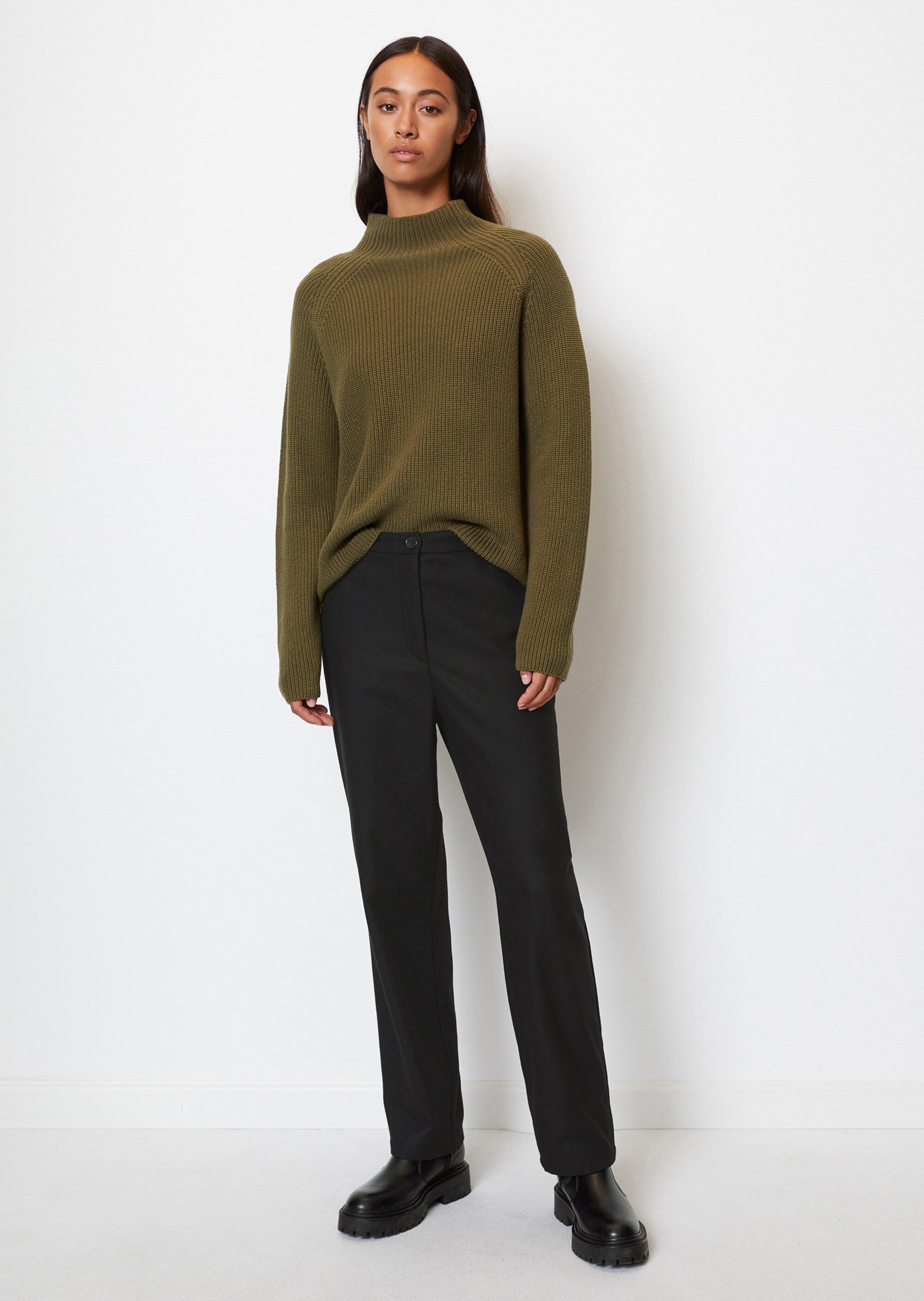 Gerade Hose cropped aus Schurwolle-Mix von Manteco