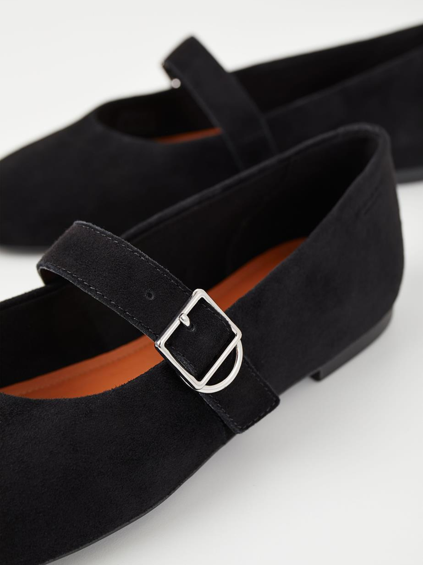 Jolin Strap Suede