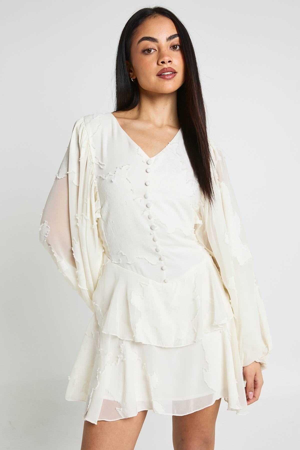 boohoo Robe Mini À Motif Floral Dévoré Avec Manches Volumineuses Et Ourlet À Volants