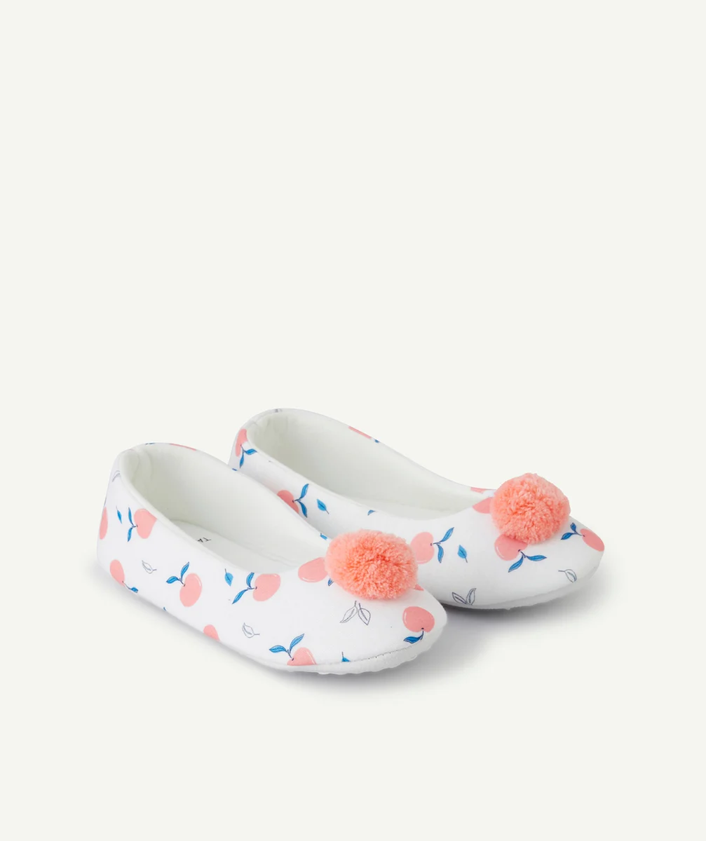 CHAUSSONS FILLE BLANC AVEC POMPON ROSE ET IMPRIMÉ FRUITS