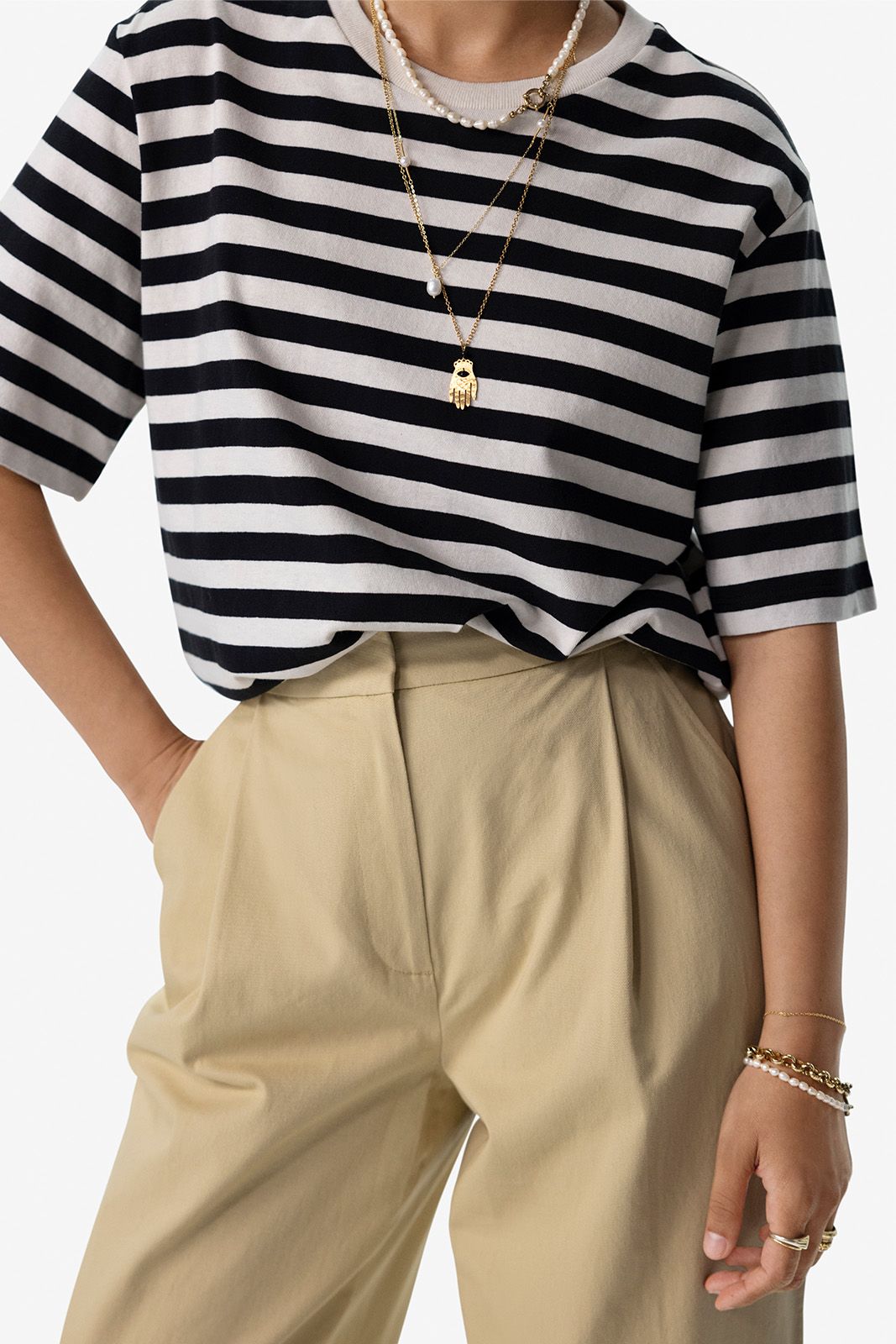 Wit met zwart gestreept T-shirt