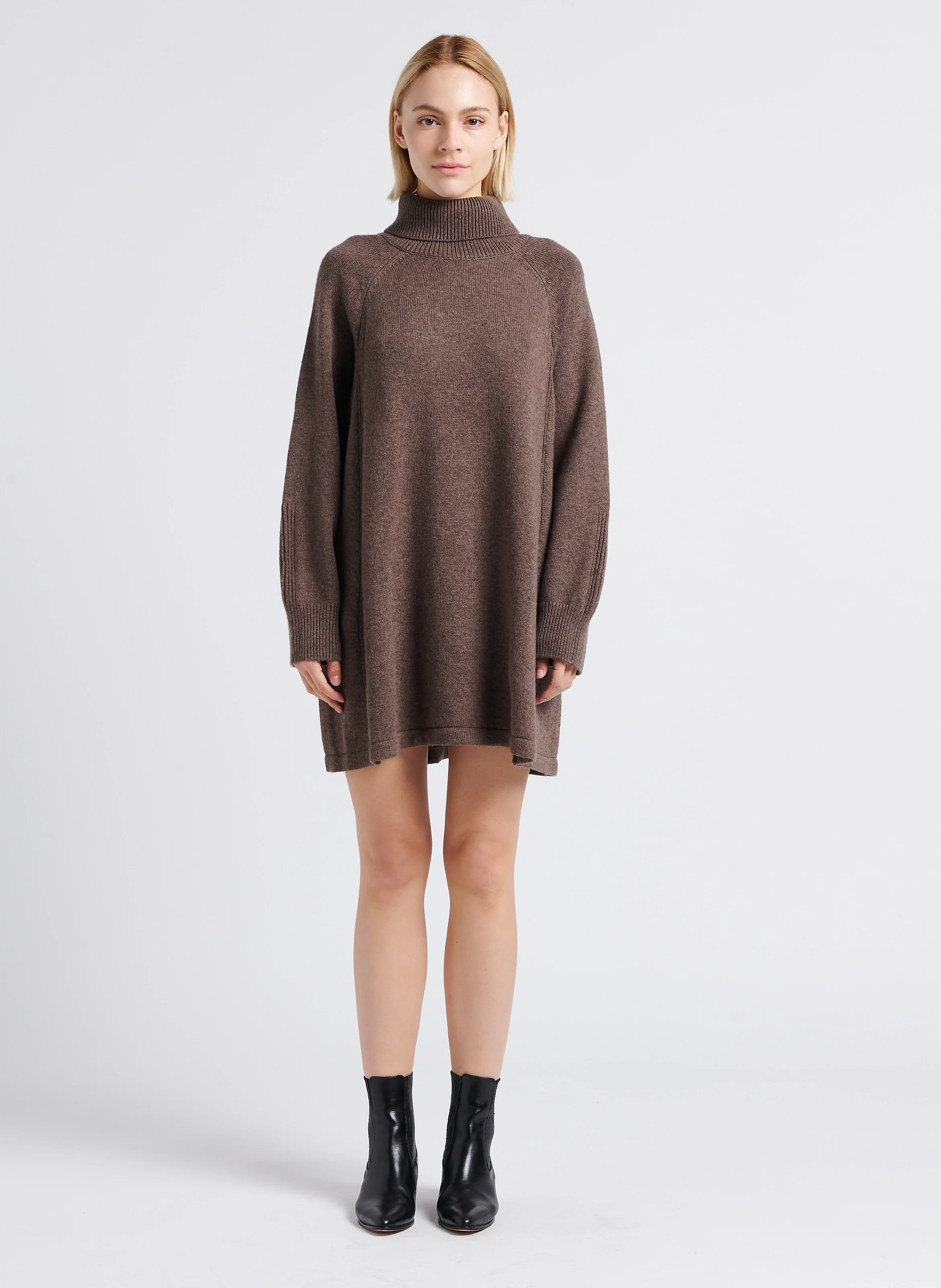 MEDEE - Robe courte col roulé en laine et coton | Marron