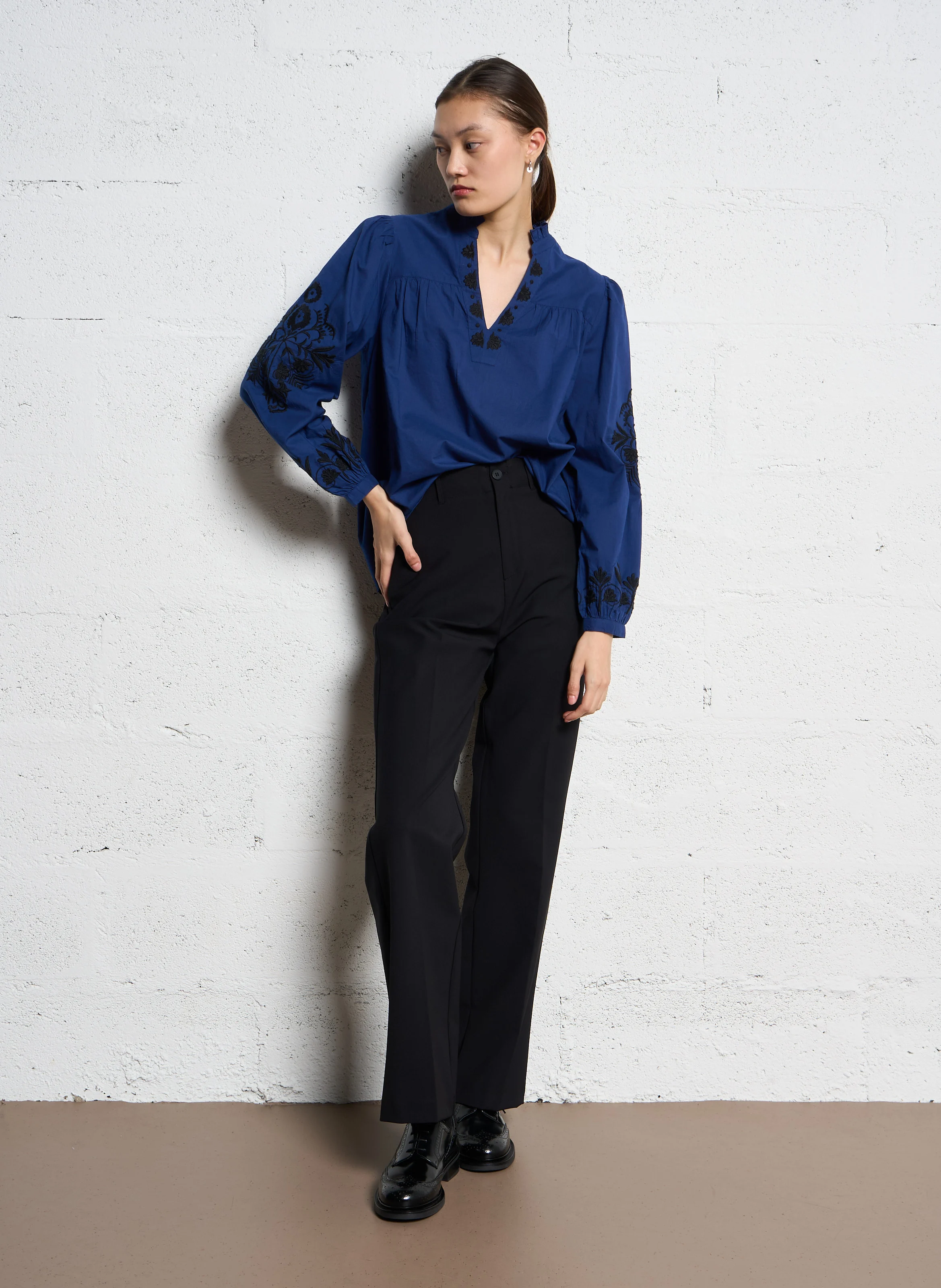 TEFITIS - Blouse col V ample en coton brodé | Bleu