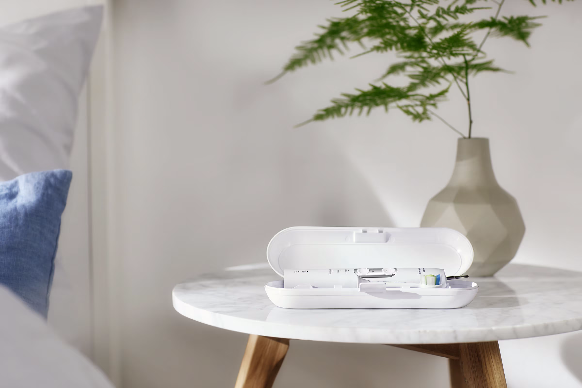 (2er Set) Sonicare ProtectiveClean 6100 Elektrische Zahnbürste Schallzahnbürste mit Ladestation / Aufbewahrungsbox (HX6877/34) - Weiss