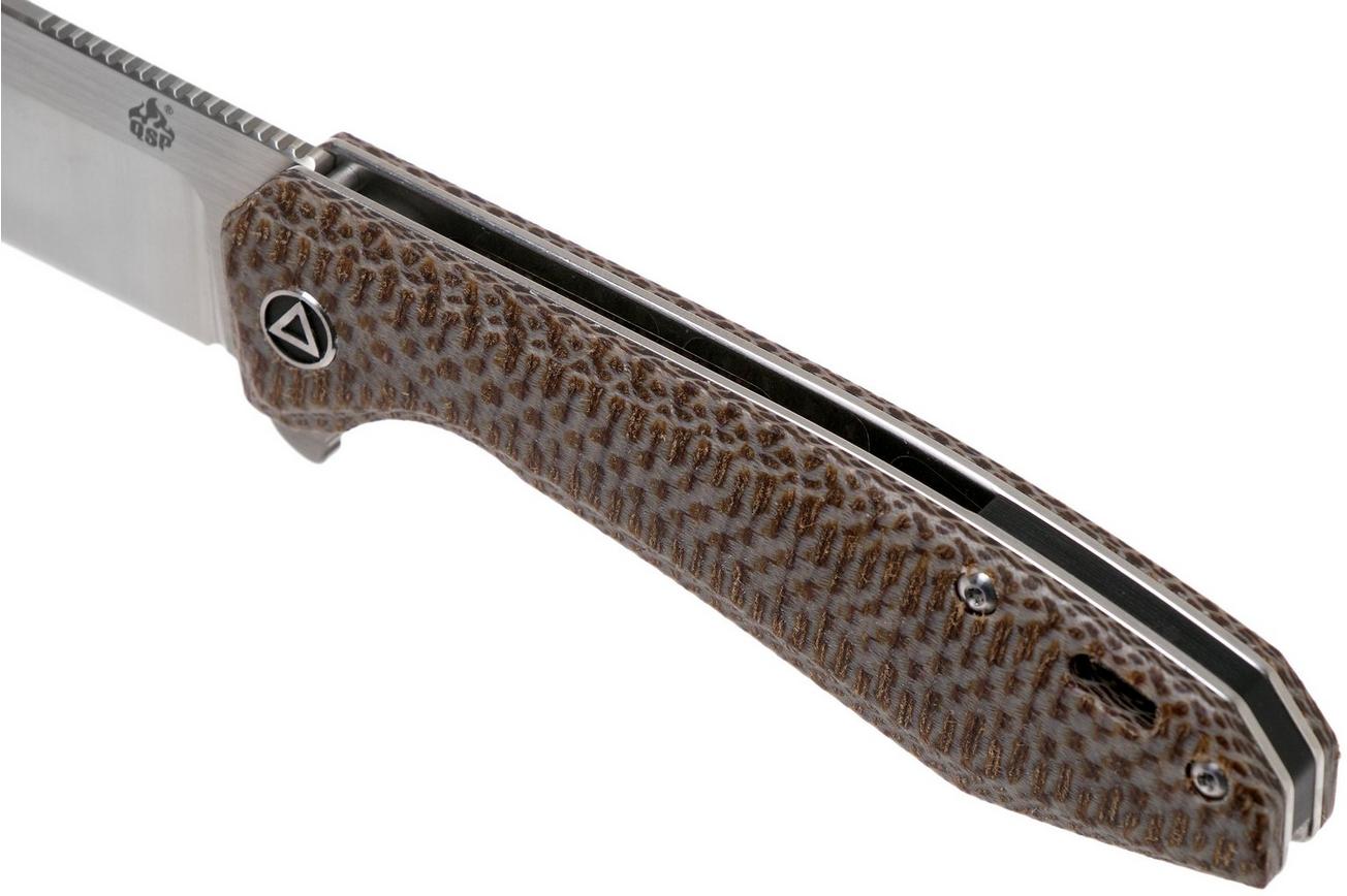 QSP Knife Pelican QS118-A2 Satin, Textured Brown Micarta zakmes