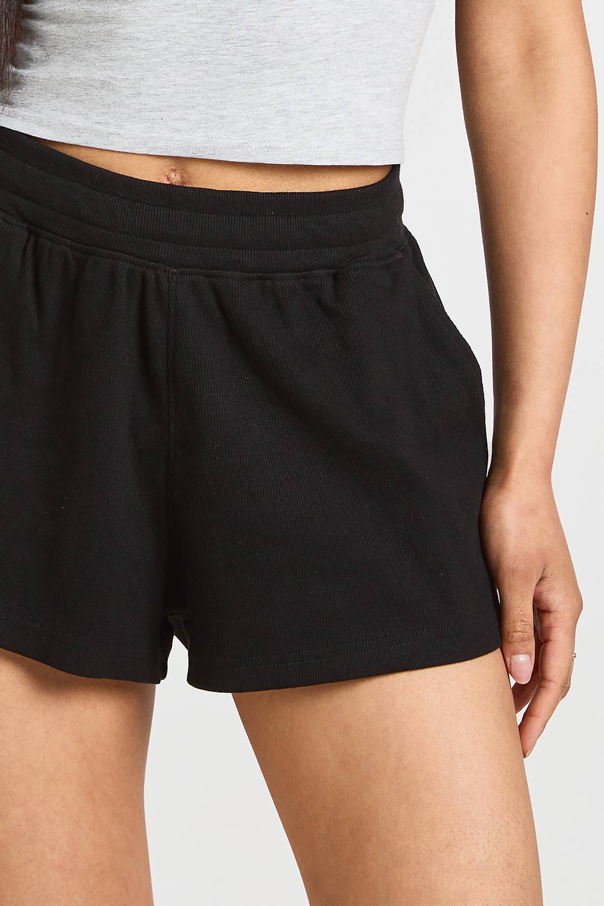 boohoo Short Évasé Côtelé Basique Tall