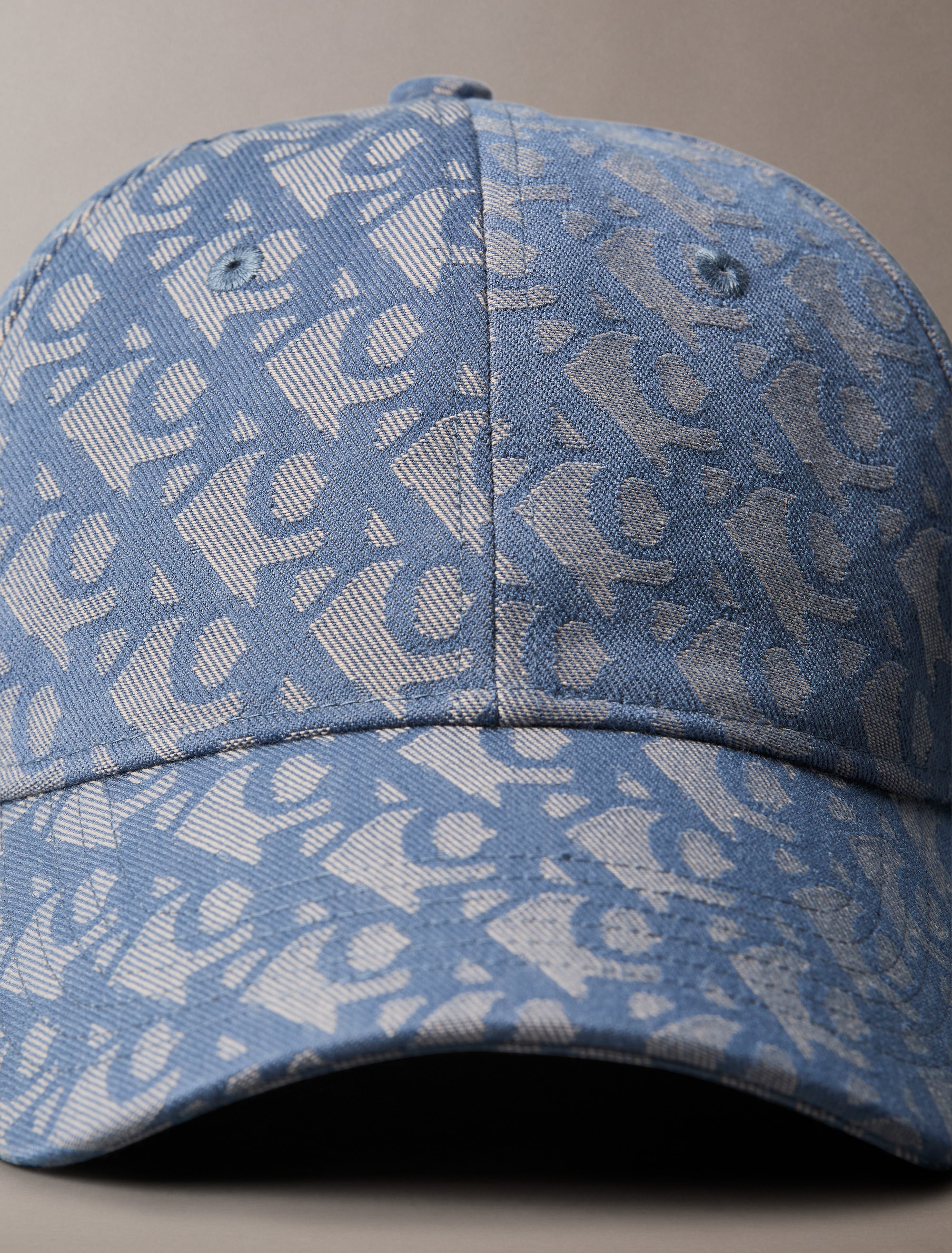 Calvin Klein Jeans Baseball Cap »LOGO JACQUARD CAP« mit Logo-Jacquardmuster