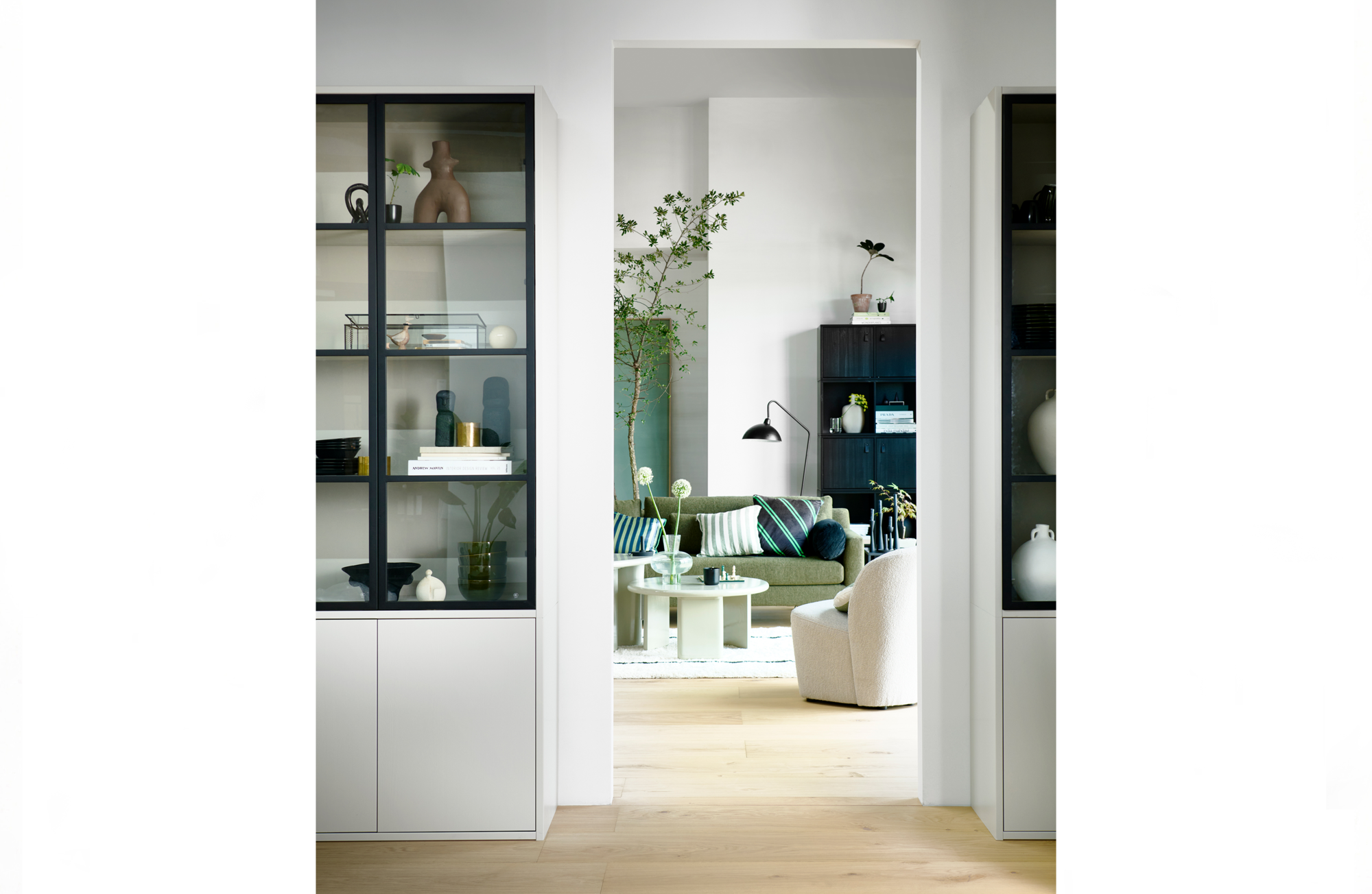 Vitrinekast Basic grenen 4 deurs Basic 4-drs vitrinekast grenen mist [fsc]