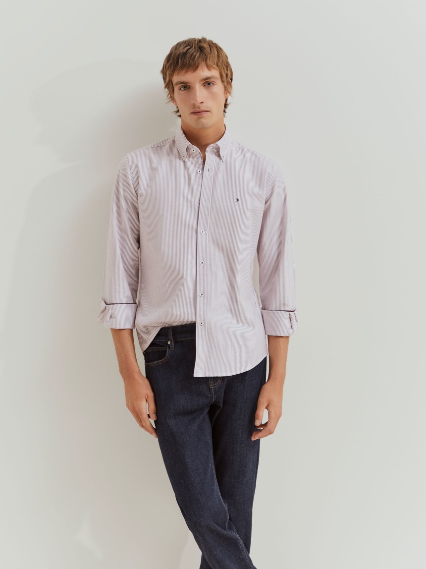 Camisa slim fit de algodão às riscas